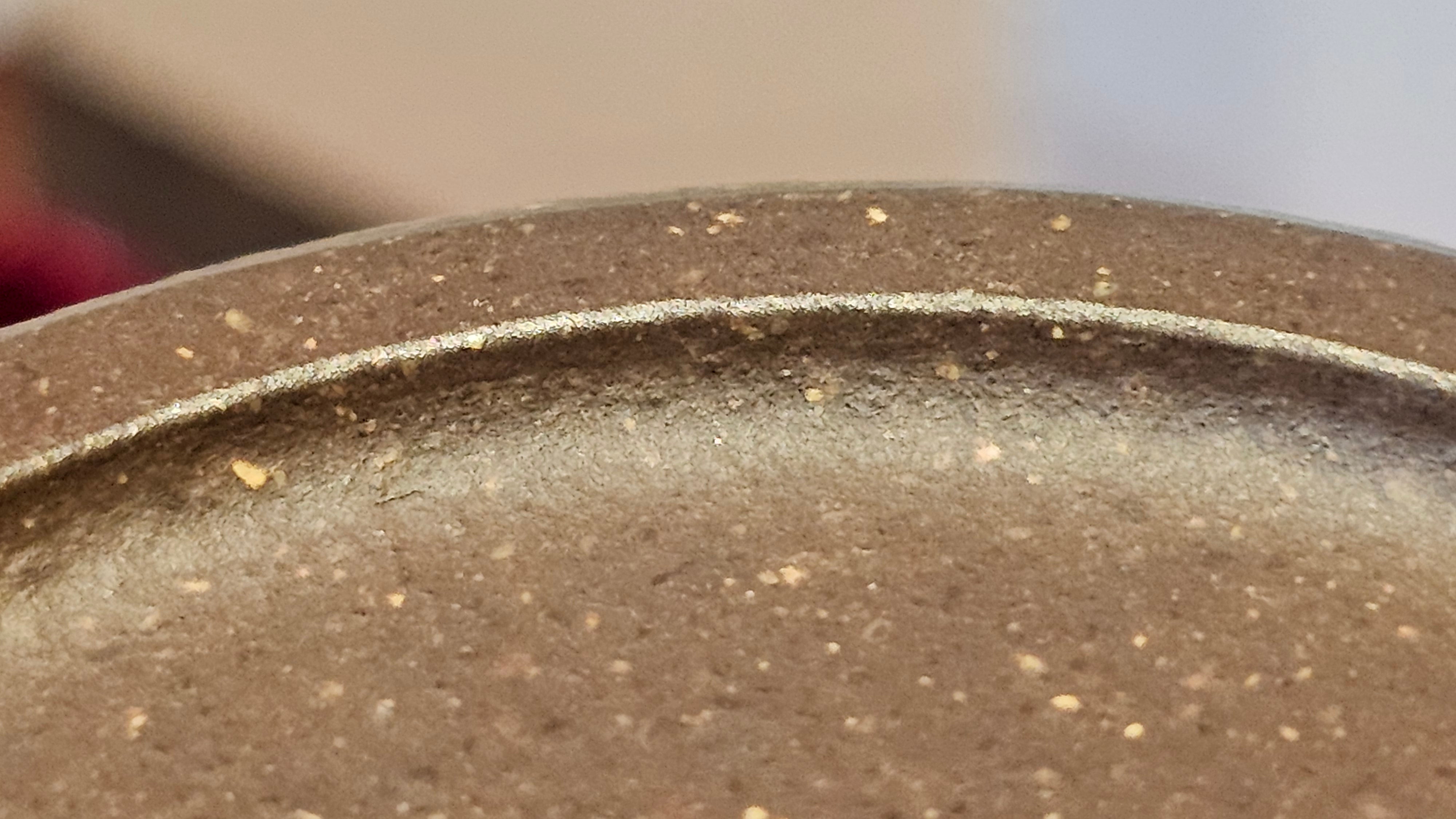 《聚富平盖莲子》"Ju Fu ~Gathering of Wealth~ Ping Gai Lian Zi"!, 描金与撒金工艺 Dual Gold Appliqué, 233.3ml, Qing Hui Duan Ni 青灰段泥 ~ by L3A Consummate Master Artist Li Yan Ru 李艳如 ~!Congratulations to Mr R.L.! 0857hrs 16th Sept 2025, Flintridge! CA.