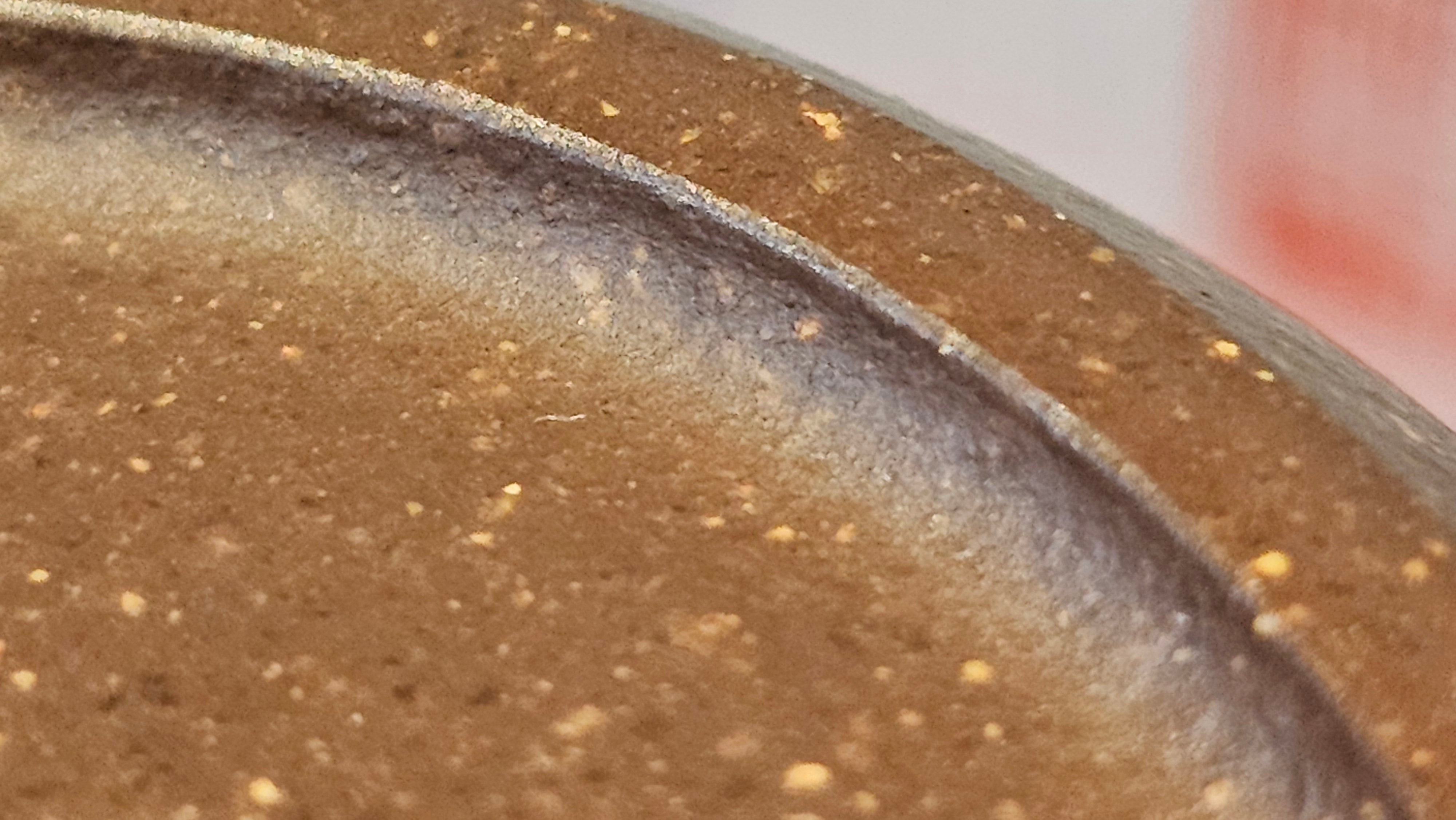 《聚富平盖莲子》"Ju Fu ~Gathering of Wealth~ Ping Gai Lian Zi"!, 描金与撒金工艺 Dual Gold Appliqué, 233.3ml, Qing Hui Duan Ni 青灰段泥 ~ by L3A Consummate Master Artist Li Yan Ru 李艳如 ~!Congratulations to Mr R.L.! 0857hrs 16th Sept 2025, Flintridge! CA.