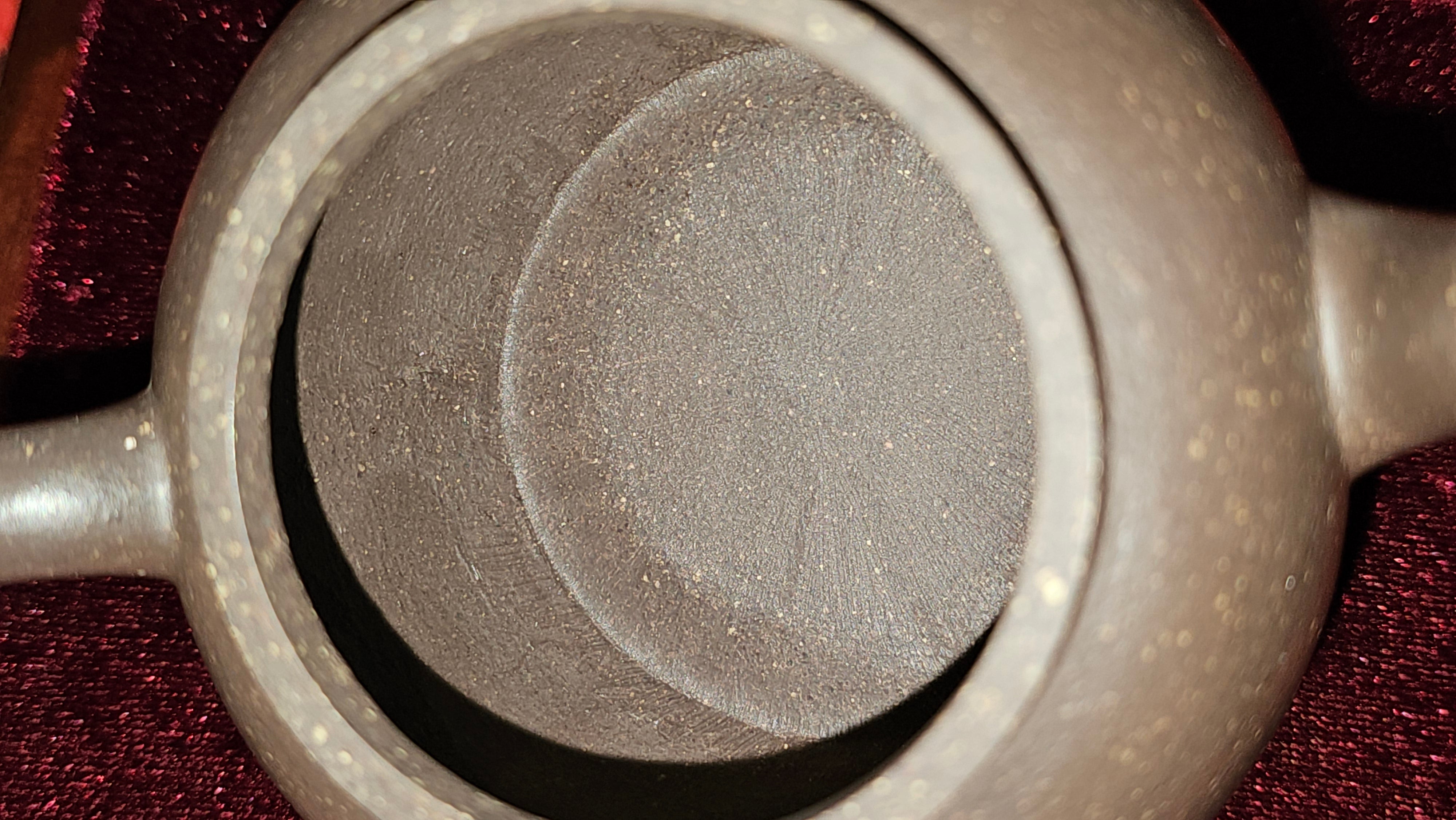 《聚富平盖莲子》"Ju Fu ~Gathering of Wealth~ Ping Gai Lian Zi"!, 描金与撒金工艺 Dual Gold Appliqué, 233.3ml, Qing Hui Duan Ni 青灰段泥 ~ by L3A Consummate Master Artist Li Yan Ru 李艳如 ~!Congratulations to Mr R.L.! 0857hrs 16th Sept 2025, Flintridge! CA.