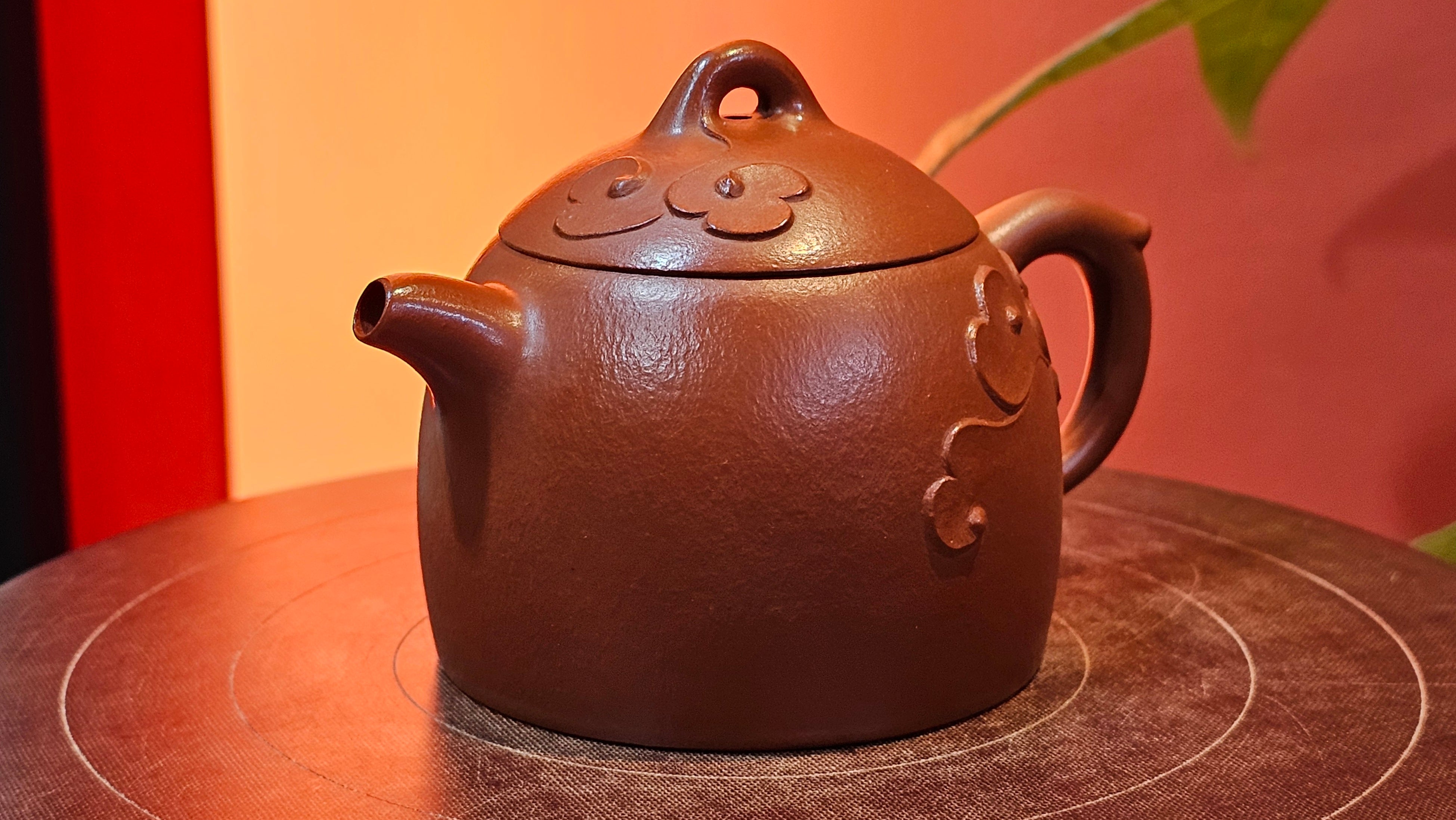 Mini! Qin Quan 秦权, with Oriental Clouds Embellishments 云朵贴花工艺, 115.3ml, Xiao Mei Yao Zhu Ni 小煤窑朱泥, by Craftsman Chen Yue Fei 陈跃飞 ~ Congratulations!to Ms A.R.! 0926hrs 19th Sept 2025, Ipswich! U.K.