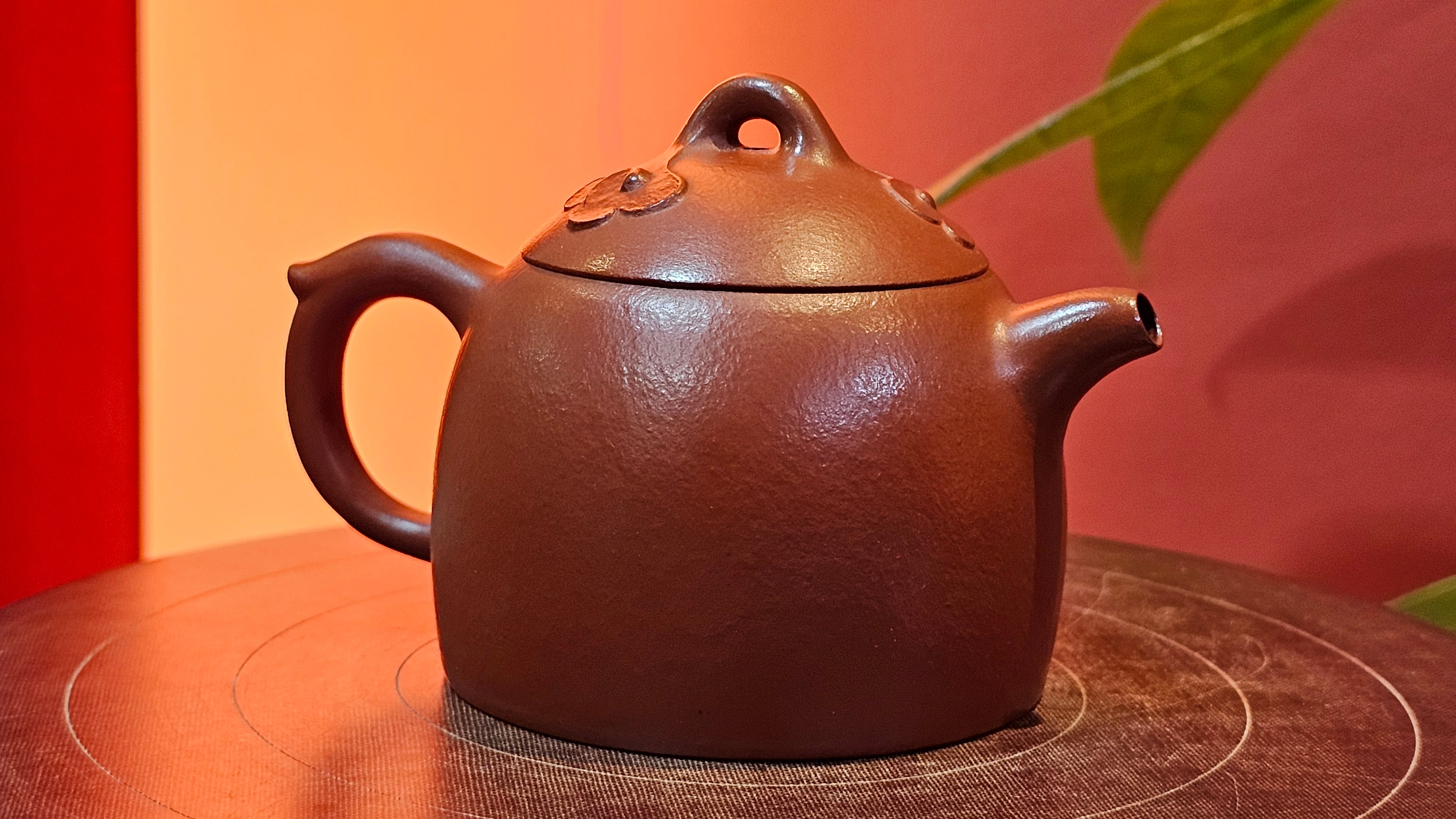 Mini! Qin Quan 秦权, with Oriental Clouds Embellishments 云朵贴花工艺, 115.3ml, Xiao Mei Yao Zhu Ni 小煤窑朱泥, by Craftsman Chen Yue Fei 陈跃飞 ~ Congratulations!to Ms A.R.! 0926hrs 19th Sept 2025, Ipswich! U.K.