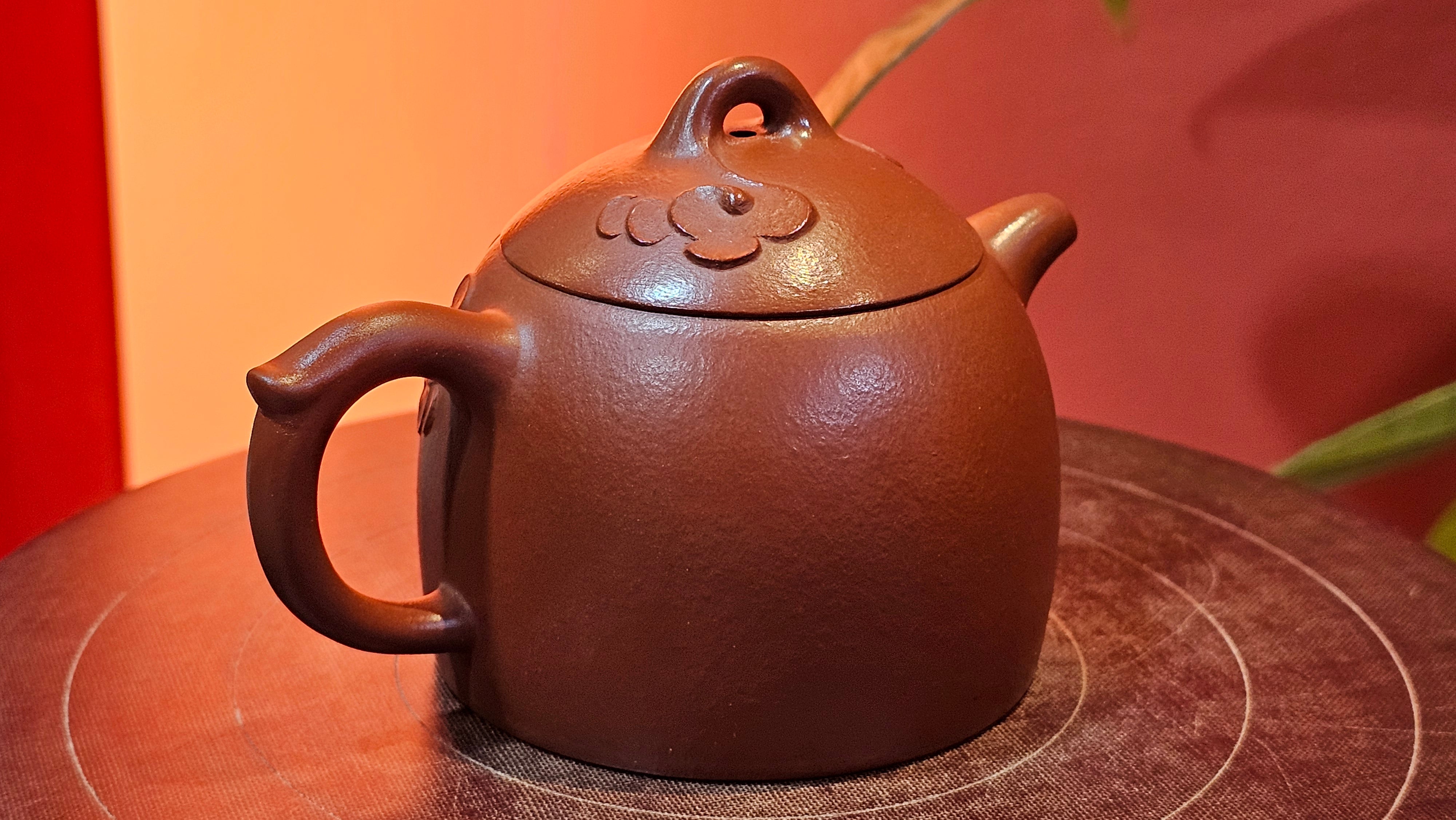 Mini! Qin Quan 秦权, with Oriental Clouds Embellishments 云朵贴花工艺, 115.3ml, Xiao Mei Yao Zhu Ni 小煤窑朱泥, by Craftsman Chen Yue Fei 陈跃飞 ~ Congratulations!to Ms A.R.! 0926hrs 19th Sept 2025, Ipswich! U.K.