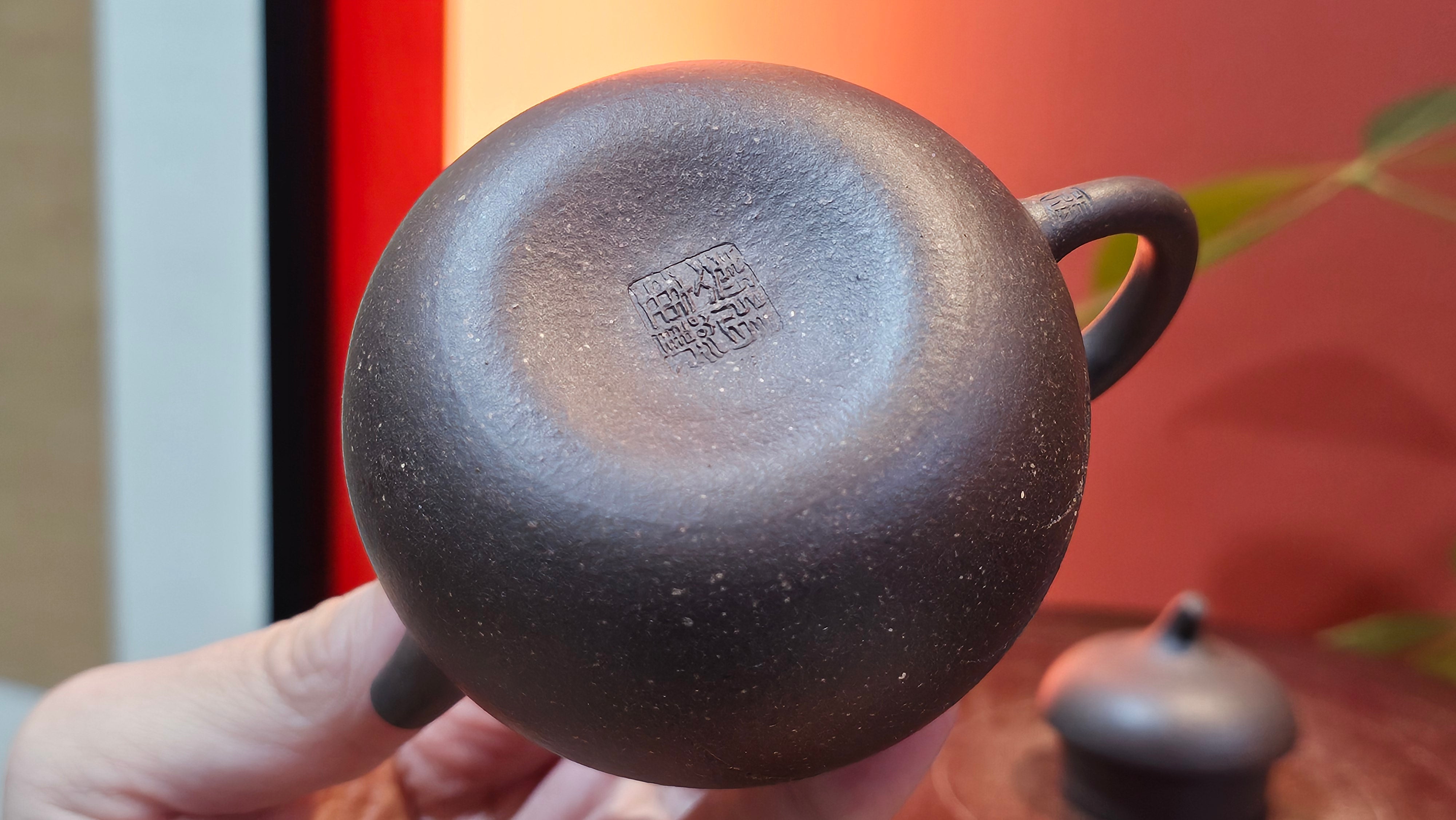 Qie Gua《茄瓜》~ "The Gourd", 153.8ml, Hei Zi Ni 黑紫泥, by our Craftsman Zhang Huan 张欢, Calligraphy and 兰花 Orchids Engraving by Craftsman Yi Cheng 逸成 ~!Congratulations to Mr J.S.! 1100hrs 17th Sept 2025, Chicago! IL!