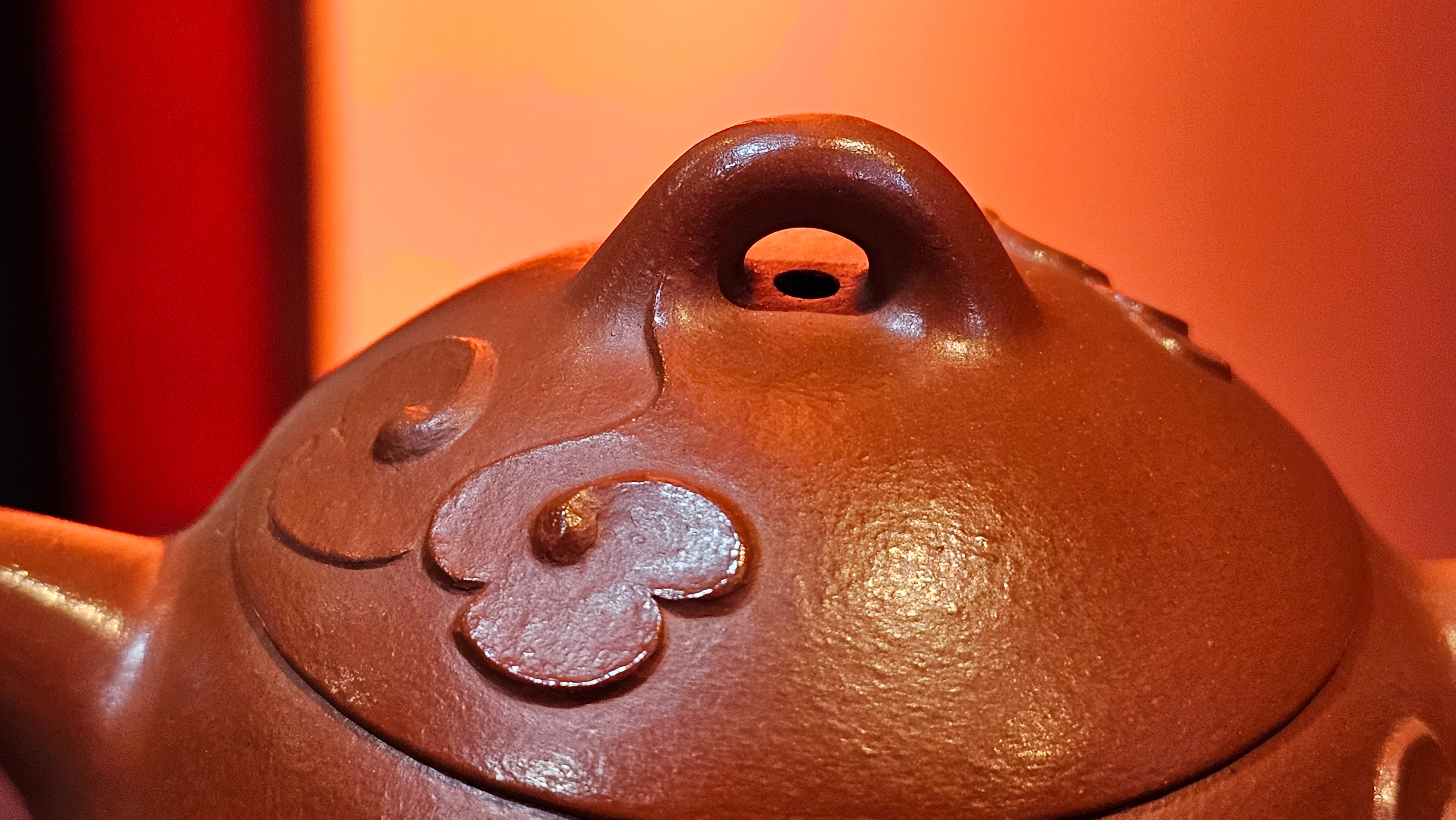 Mini! Qin Quan 秦权, with Oriental Clouds Embellishments 云朵贴花工艺, 115.3ml, Xiao Mei Yao Zhu Ni 小煤窑朱泥, by Craftsman Chen Yue Fei 陈跃飞 ~ Congratulations!to Ms A.R.! 0926hrs 19th Sept 2025, Ipswich! U.K.