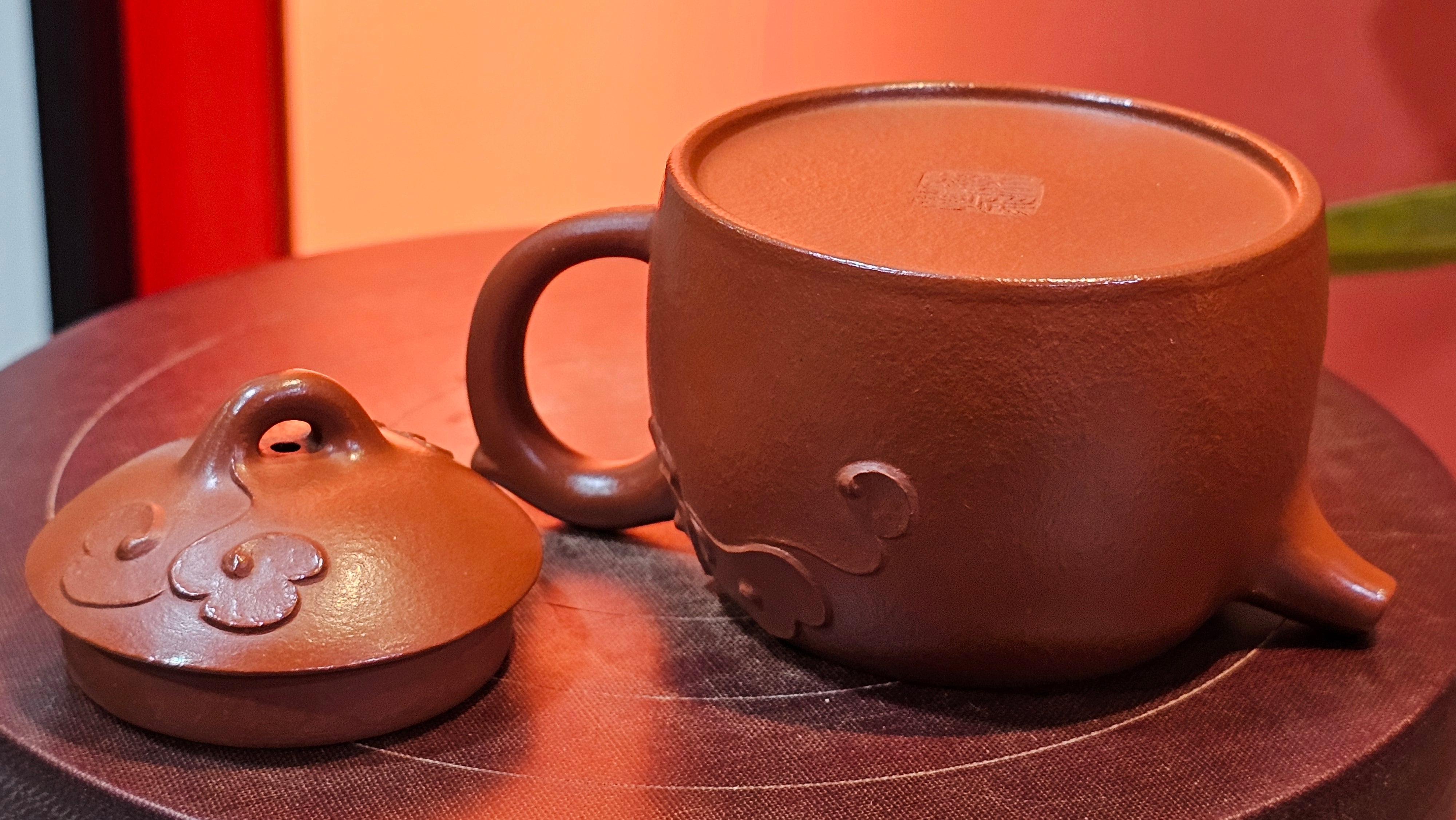 Mini! Qin Quan 秦权, with Oriental Clouds Embellishments 云朵贴花工艺, 115.3ml, Xiao Mei Yao Zhu Ni 小煤窑朱泥, by Craftsman Chen Yue Fei 陈跃飞 ~ Congratulations!to Ms A.R.! 0926hrs 19th Sept 2025, Ipswich! U.K.