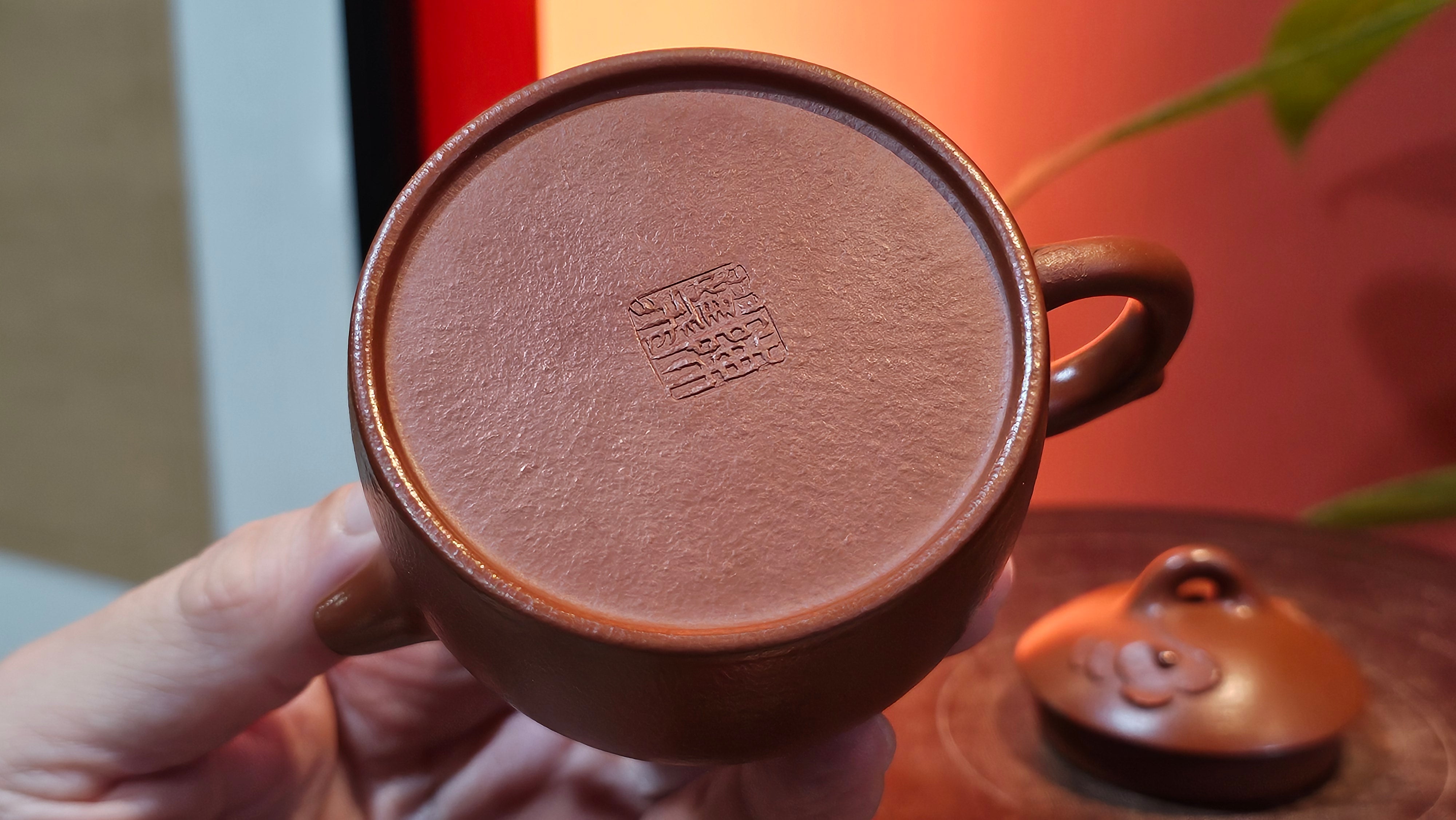 Mini! Qin Quan 秦权, with Oriental Clouds Embellishments 云朵贴花工艺, 115.3ml, Xiao Mei Yao Zhu Ni 小煤窑朱泥, by Craftsman Chen Yue Fei 陈跃飞 ~ Congratulations!to Ms A.R.! 0926hrs 19th Sept 2025, Ipswich! U.K.