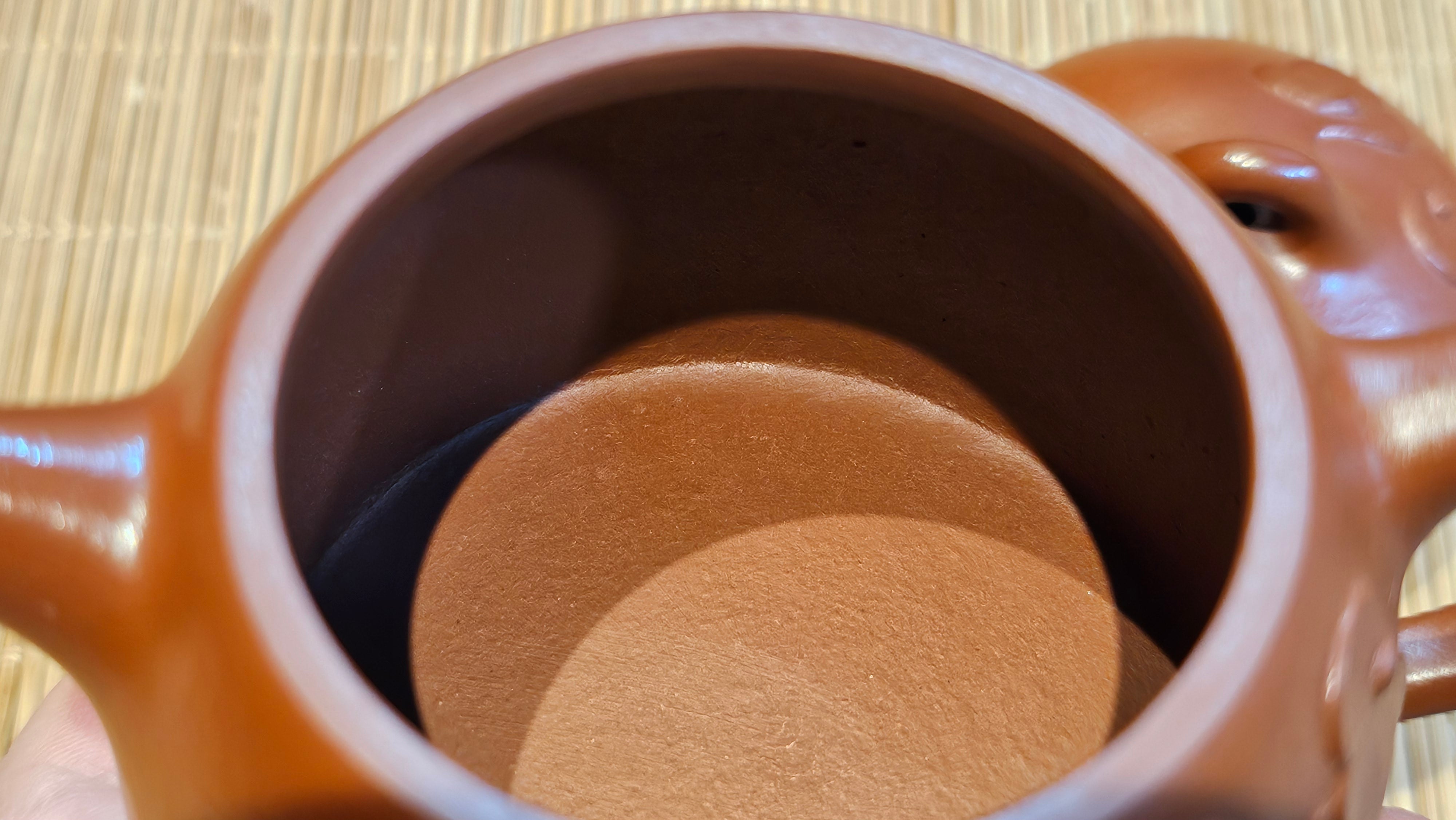 Mini! Qin Quan 秦权, with Oriental Clouds Embellishments 云朵贴花工艺, 115.3ml, Xiao Mei Yao Zhu Ni 小煤窑朱泥, by Craftsman Chen Yue Fei 陈跃飞 ~ Congratulations!to Ms A.R.! 0926hrs 19th Sept 2025, Ipswich! U.K.