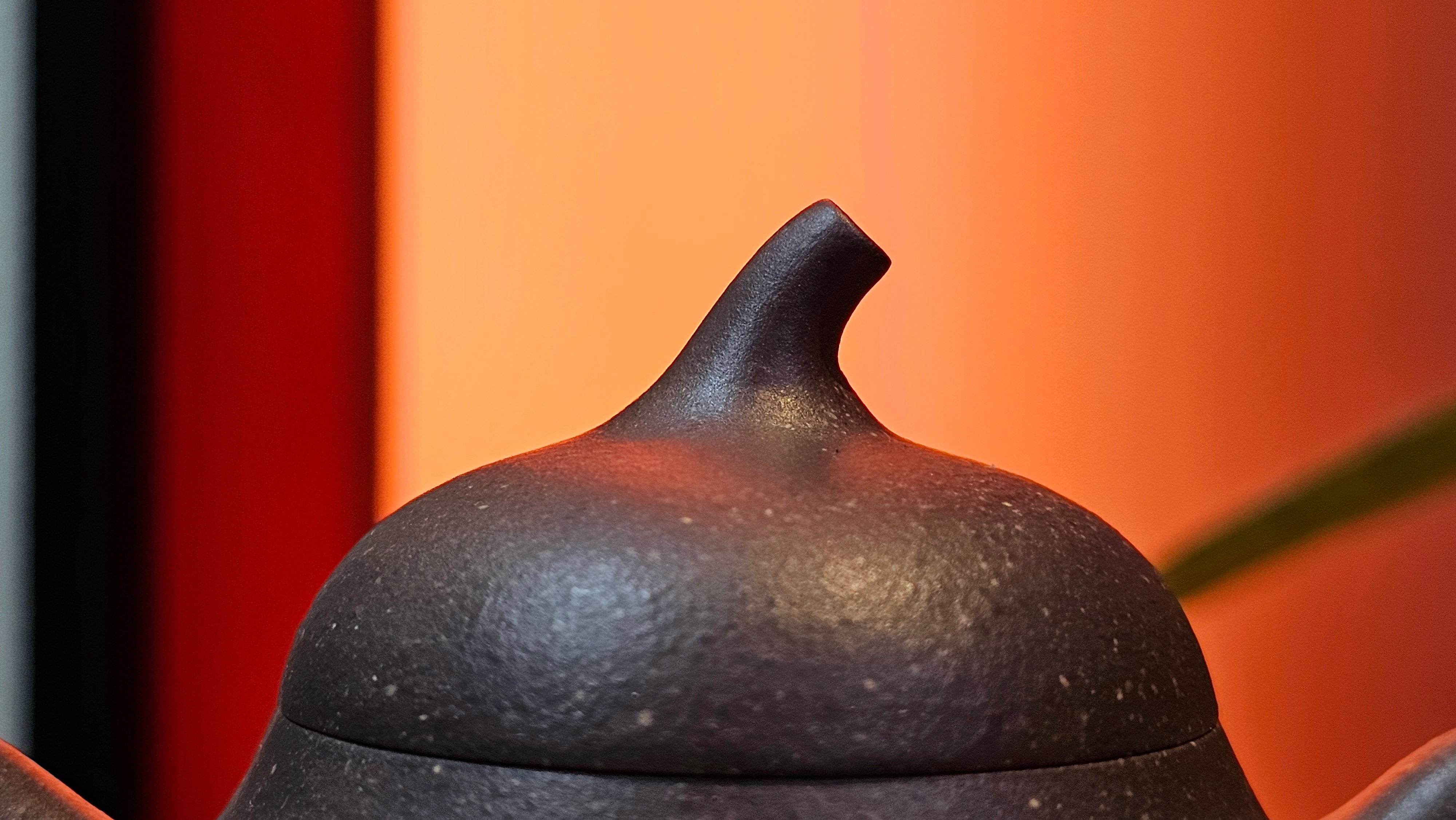 Qie Gua《茄瓜》~ "The Gourd", 152.8ml, Hei Zi Ni 黑紫泥, by our Craftsman Zhang Huan 张欢, Calligraphy and Lotus Engraving by Craftsman Yi Cheng 逸成 ~ Congratulations!to Dr L.L.! 1327hrs 19th Sept 2025! Ventura, CA!