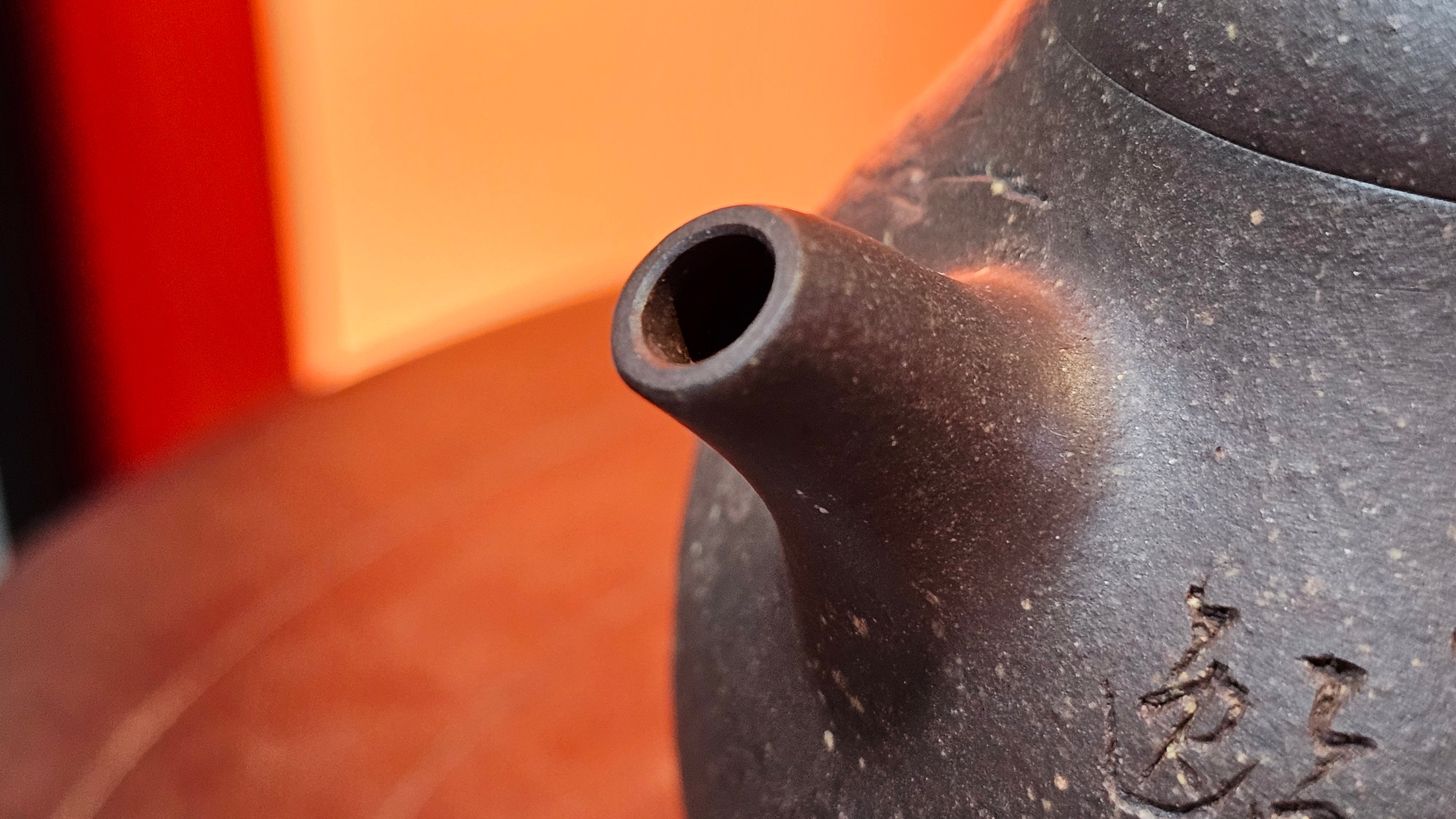 Qie Gua《茄瓜》~ "The Gourd", 152.8ml, Hei Zi Ni 黑紫泥, by our Craftsman Zhang Huan 张欢, Calligraphy and Lotus Engraving by Craftsman Yi Cheng 逸成 ~ Congratulations!to Dr L.L.! 1327hrs 19th Sept 2025! Ventura, CA!