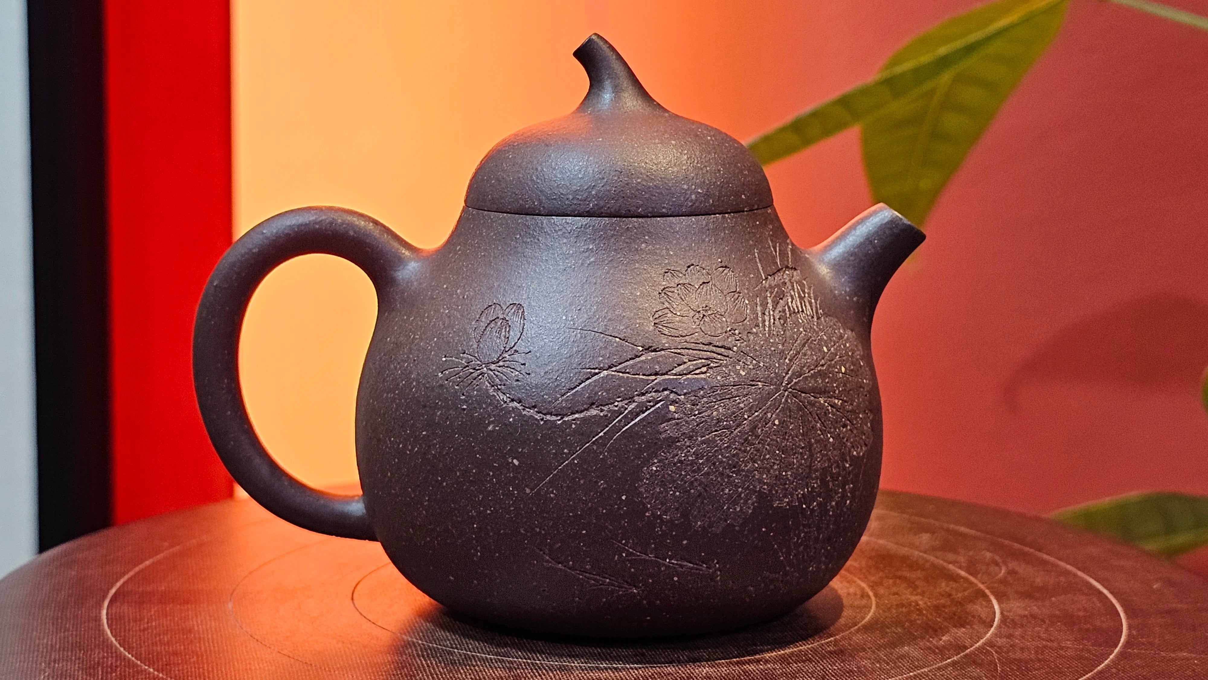 Qie Gua《茄瓜》~ "The Gourd", 152.8ml, Hei Zi Ni 黑紫泥, by our Craftsman Zhang Huan 张欢, Calligraphy and Lotus Engraving by Craftsman Yi Cheng 逸成 ~ Congratulations!to Dr L.L.! 1327hrs 19th Sept 2025! Ventura, CA!