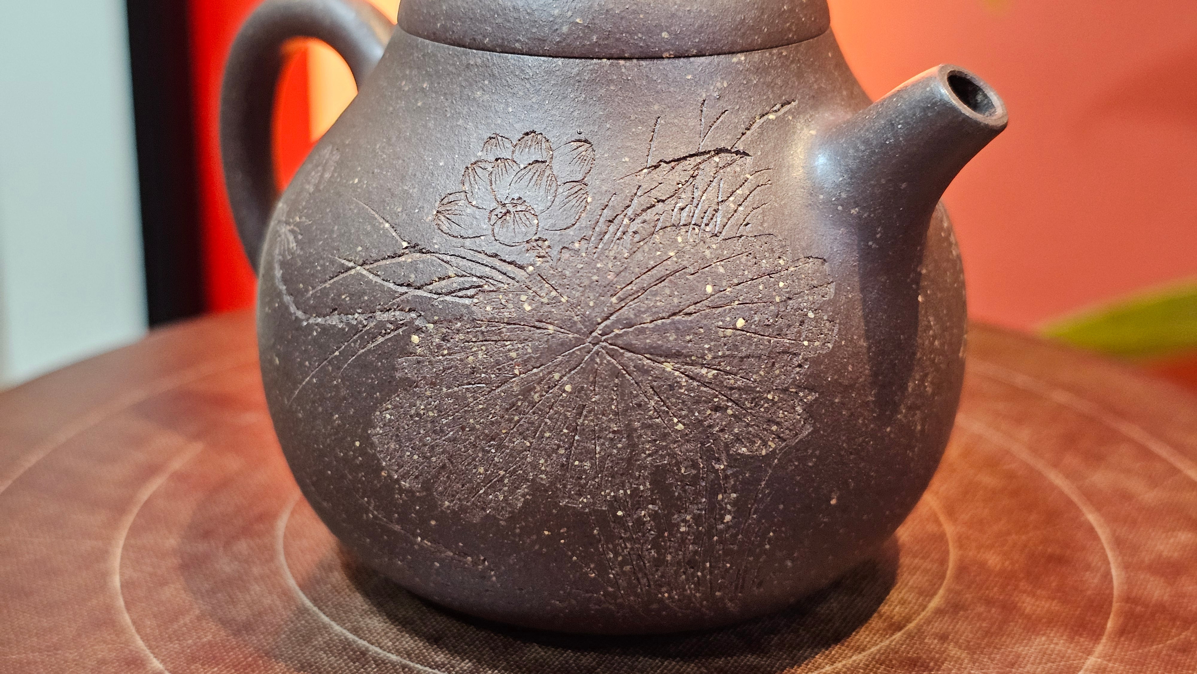 Qie Gua《茄瓜》~ "The Gourd", 152.8ml, Hei Zi Ni 黑紫泥, by our Craftsman Zhang Huan 张欢, Calligraphy and Lotus Engraving by Craftsman Yi Cheng 逸成 ~ Congratulations!to Dr L.L.! 1327hrs 19th Sept 2025! Ventura, CA!