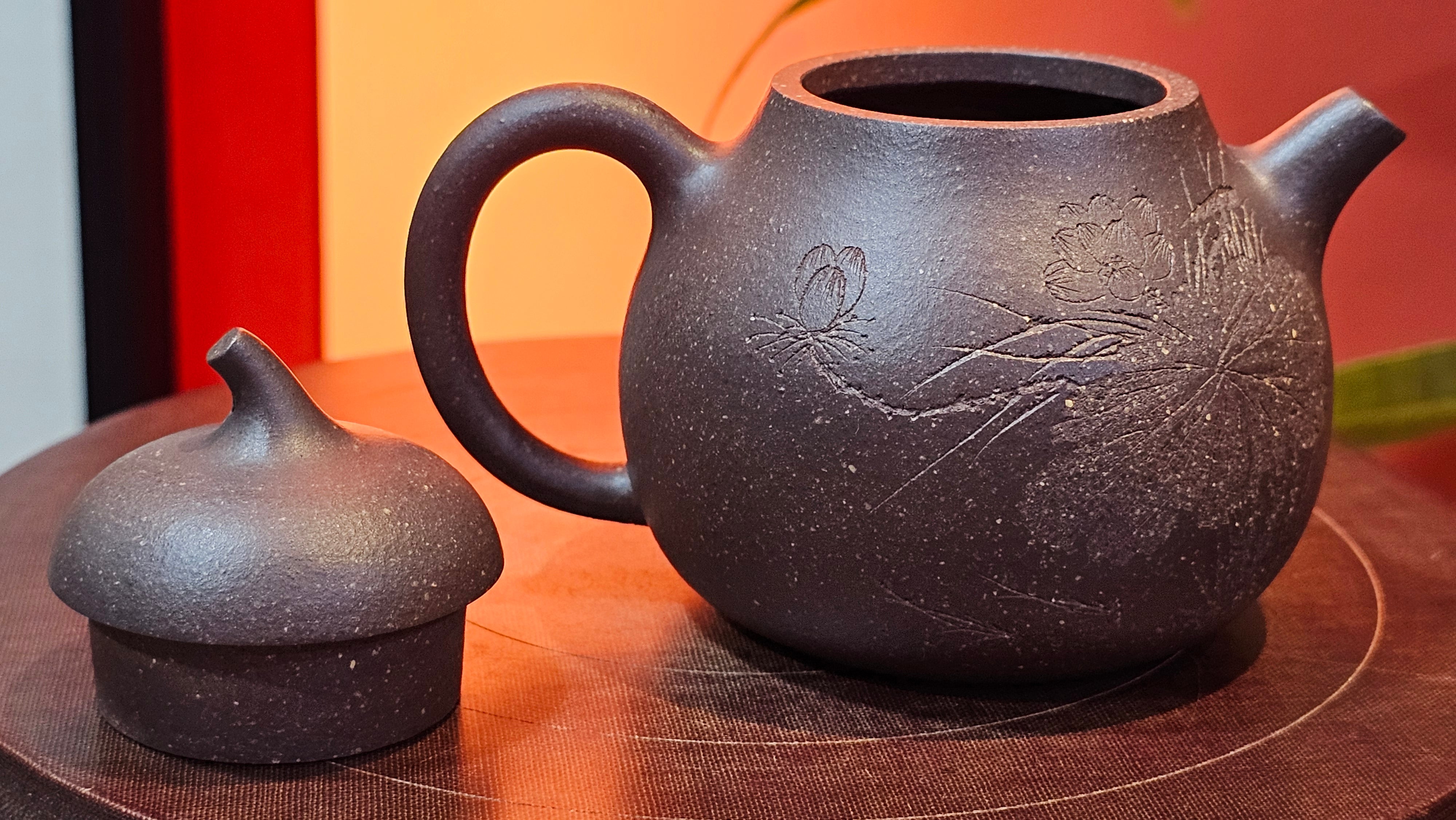 Qie Gua《茄瓜》~ "The Gourd", 152.8ml, Hei Zi Ni 黑紫泥, by our Craftsman Zhang Huan 张欢, Calligraphy and Lotus Engraving by Craftsman Yi Cheng 逸成 ~ Congratulations!to Dr L.L.! 1327hrs 19th Sept 2025! Ventura, CA!