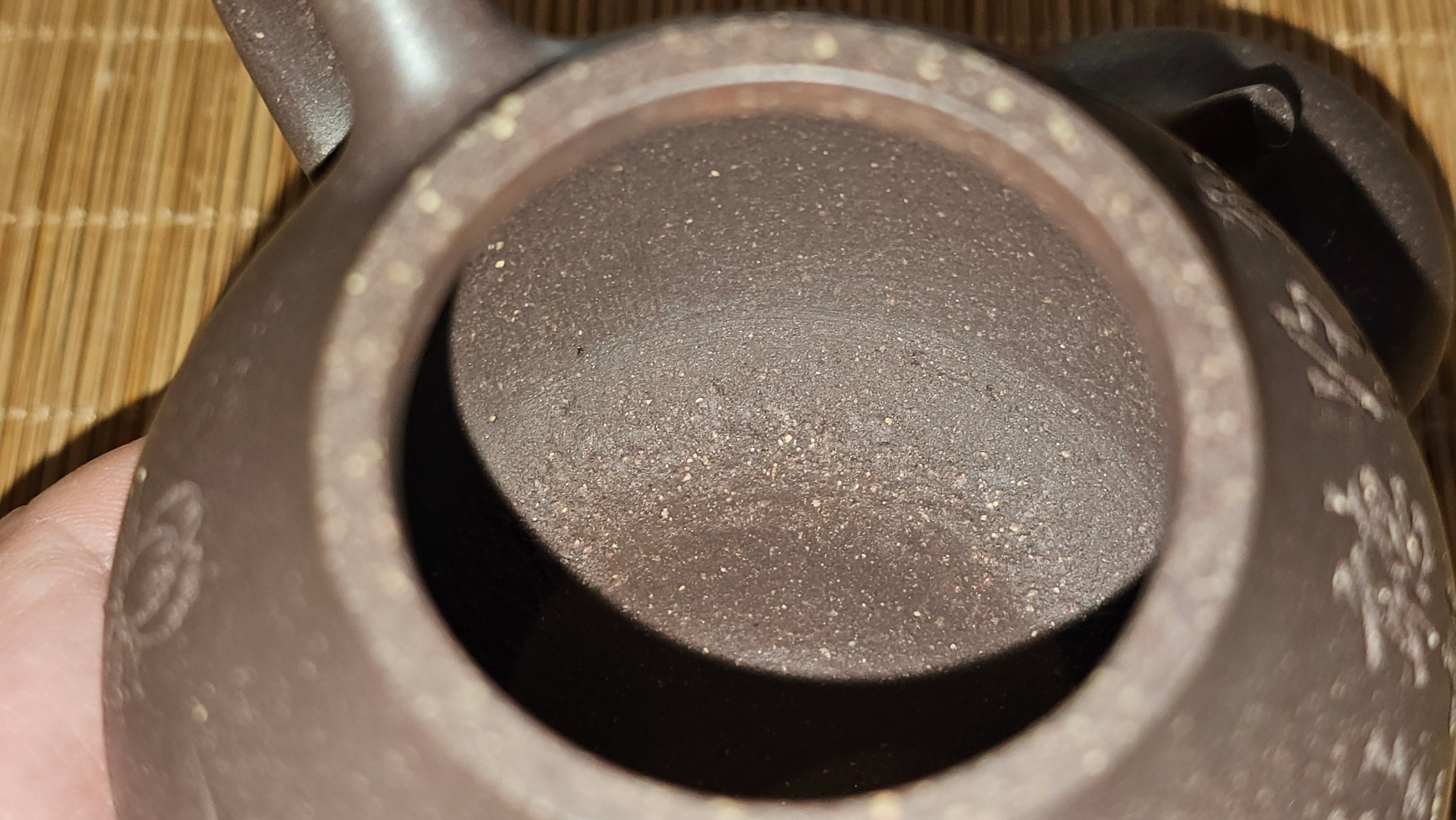 Qie Gua《茄瓜》~ "The Gourd", 152.8ml, Hei Zi Ni 黑紫泥, by our Craftsman Zhang Huan 张欢, Calligraphy and Lotus Engraving by Craftsman Yi Cheng 逸成 ~ Congratulations!to Dr L.L.! 1327hrs 19th Sept 2025! Ventura, CA!