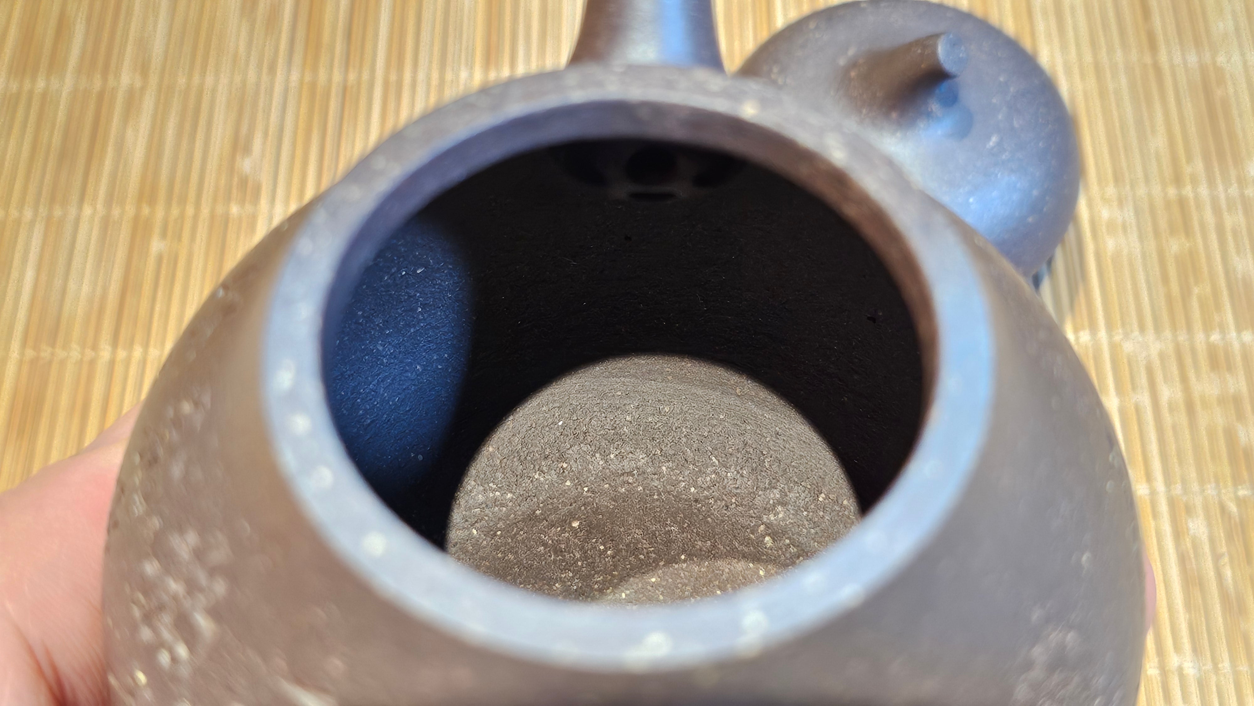 Qie Gua《茄瓜》~ "The Gourd", 152.8ml, Hei Zi Ni 黑紫泥, by our Craftsman Zhang Huan 张欢, Calligraphy and Lotus Engraving by Craftsman Yi Cheng 逸成 ~ Congratulations!to Dr L.L.! 1327hrs 19th Sept 2025! Ventura, CA!