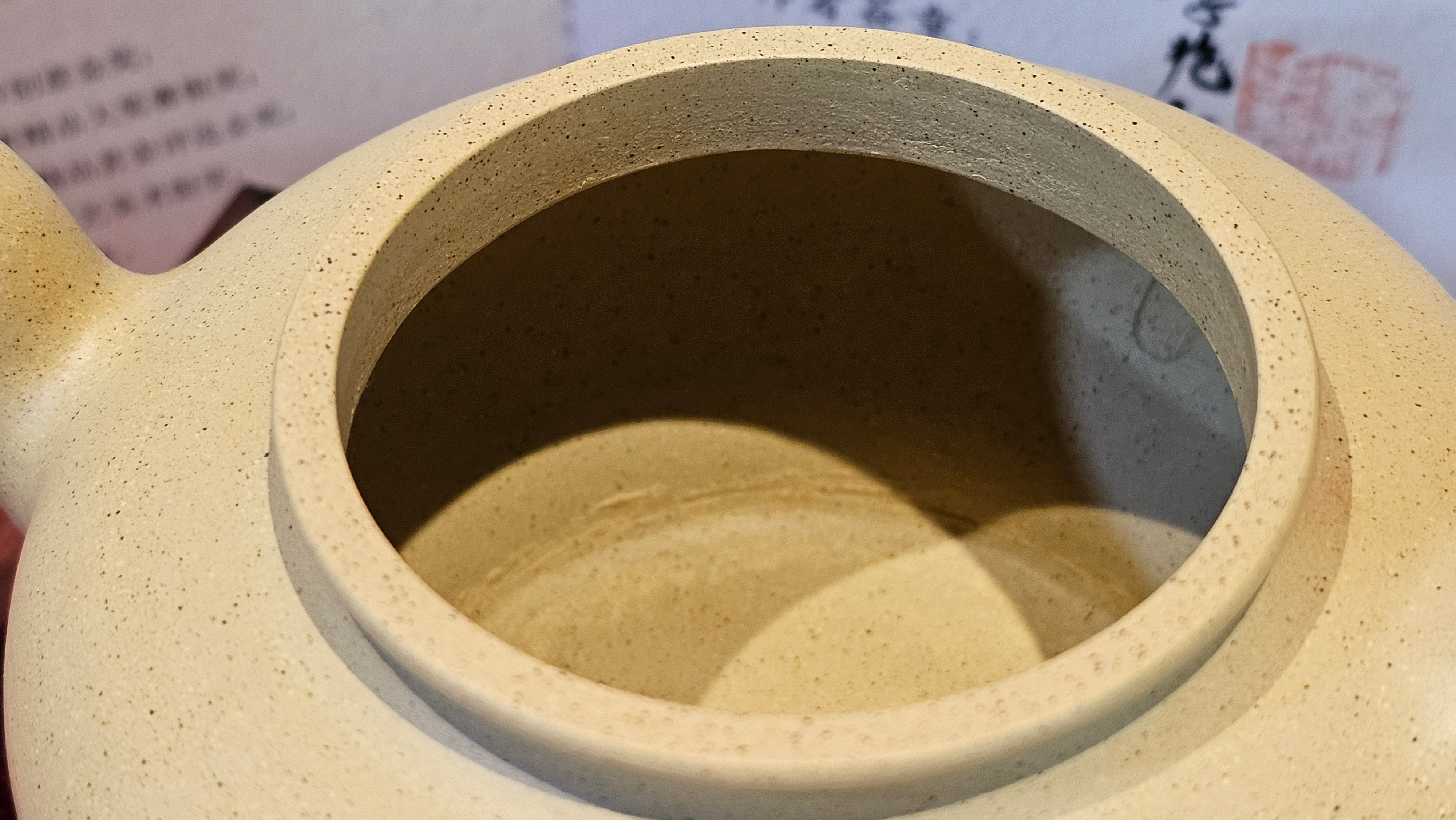 《高耀日》"Gao Yao Ri", Largish ~ 295.3ml, Ben Shan Duan Ni 本山段泥 ~ Crafted by L3A Consummate Master Artist Li Yan Ru 李艳如 ~ Congratulations!to Mr J.G.! 0851hrs 21st Sept 2025, New Orleans! LA!