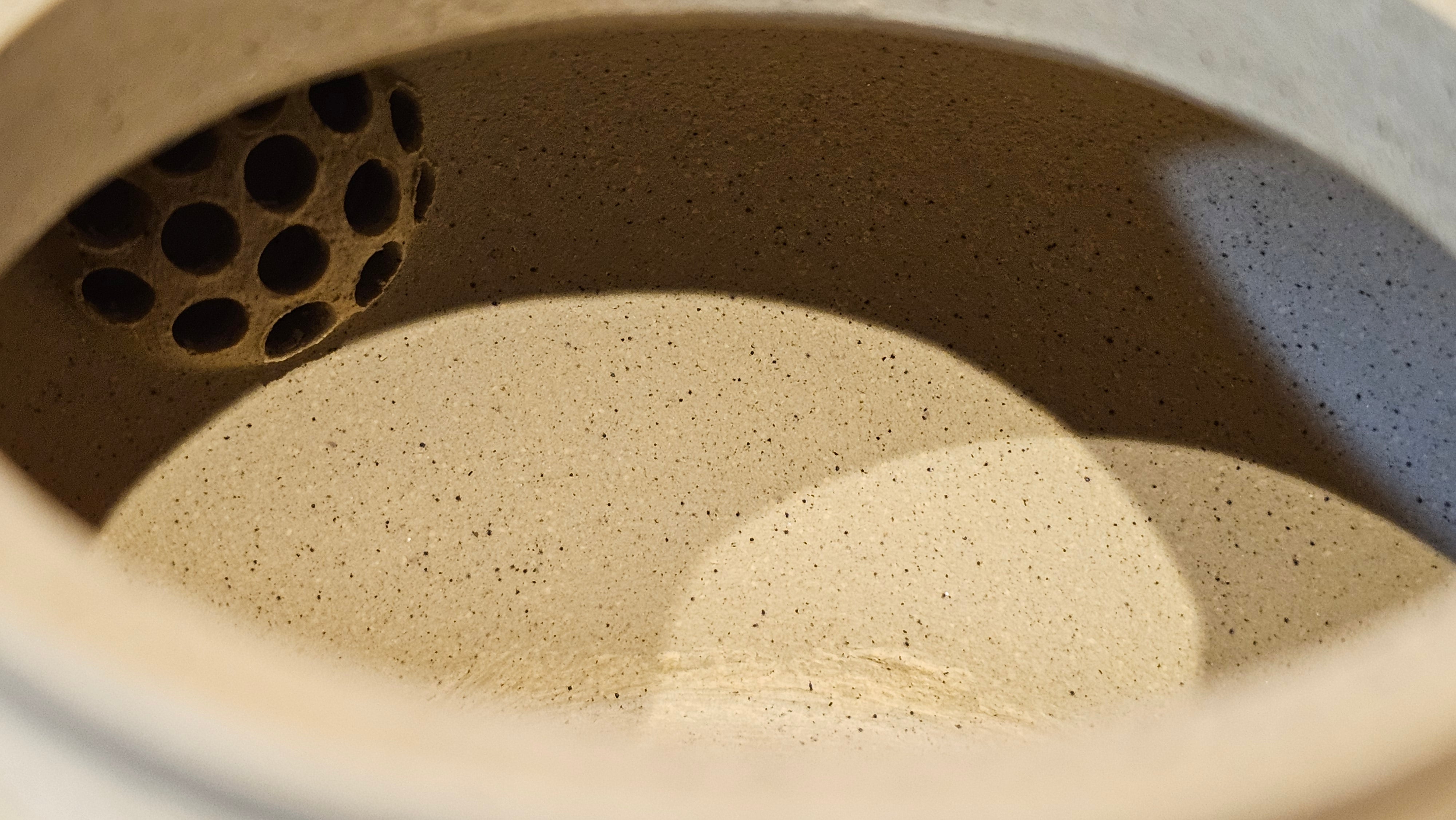 《高耀日》"Gao Yao Ri", Largish ~ 295.3ml, Ben Shan Duan Ni 本山段泥 ~ Crafted by L3A Consummate Master Artist Li Yan Ru 李艳如 ~ Congratulations!to Mr J.G.! 0851hrs 21st Sept 2025, New Orleans! LA!