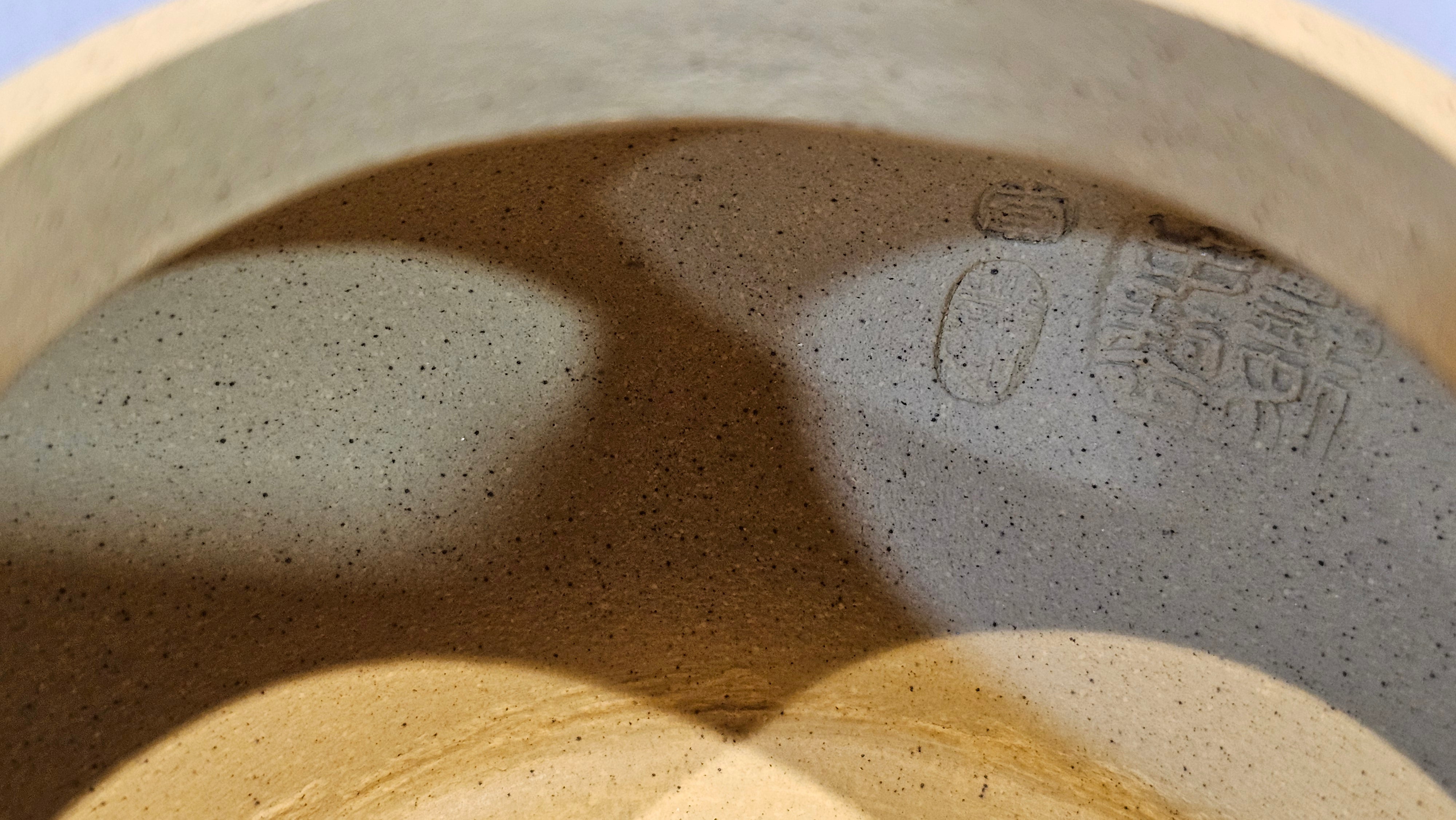 《高耀日》"Gao Yao Ri", Largish ~ 295.3ml, Ben Shan Duan Ni 本山段泥 ~ Crafted by L3A Consummate Master Artist Li Yan Ru 李艳如 ~ Congratulations!to Mr J.G.! 0851hrs 21st Sept 2025, New Orleans! LA!