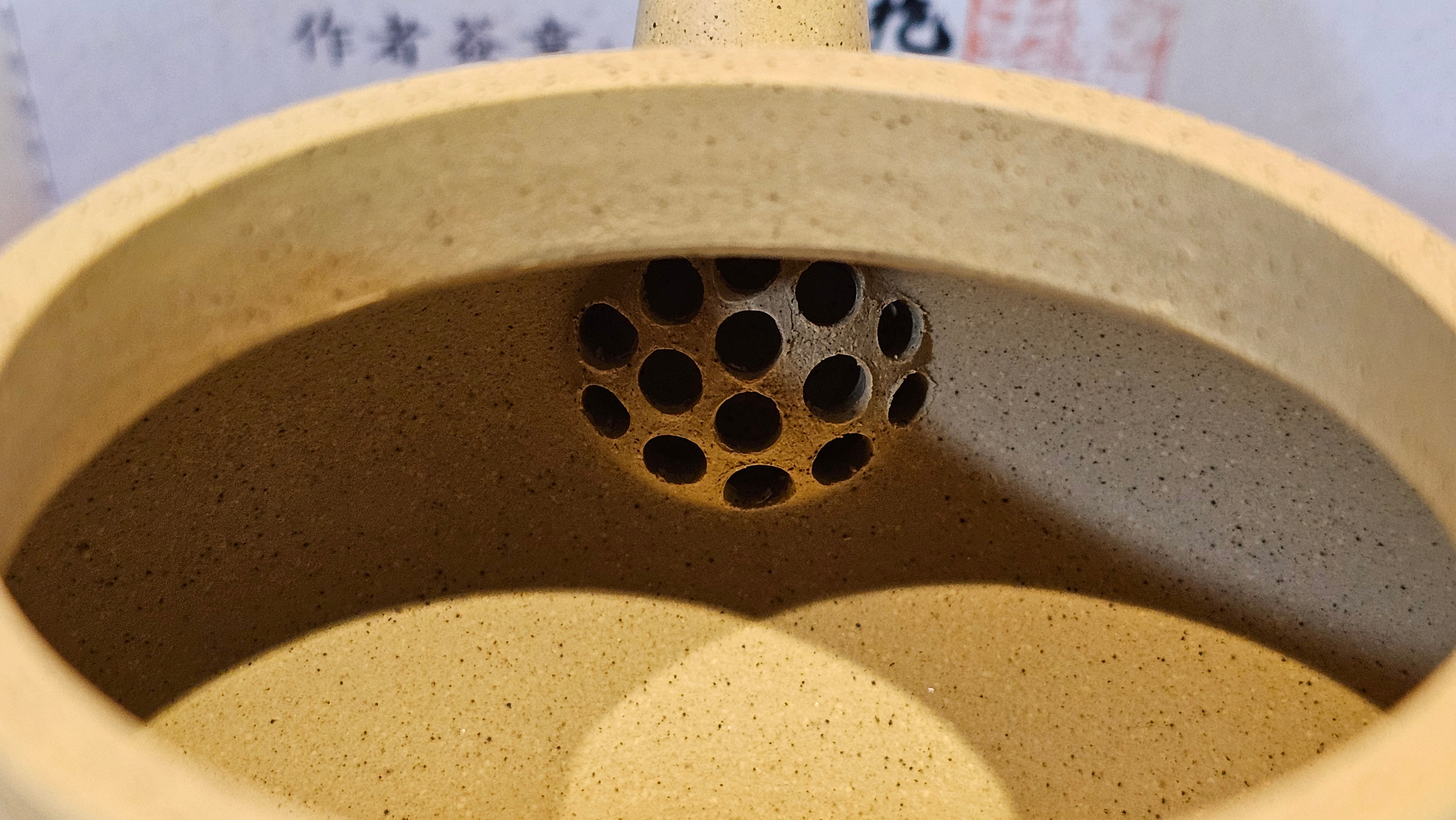 《高耀日》"Gao Yao Ri", Largish ~ 295.3ml, Ben Shan Duan Ni 本山段泥 ~ Crafted by L3A Consummate Master Artist Li Yan Ru 李艳如 ~ Congratulations!to Mr J.G.! 0851hrs 21st Sept 2025, New Orleans! LA!