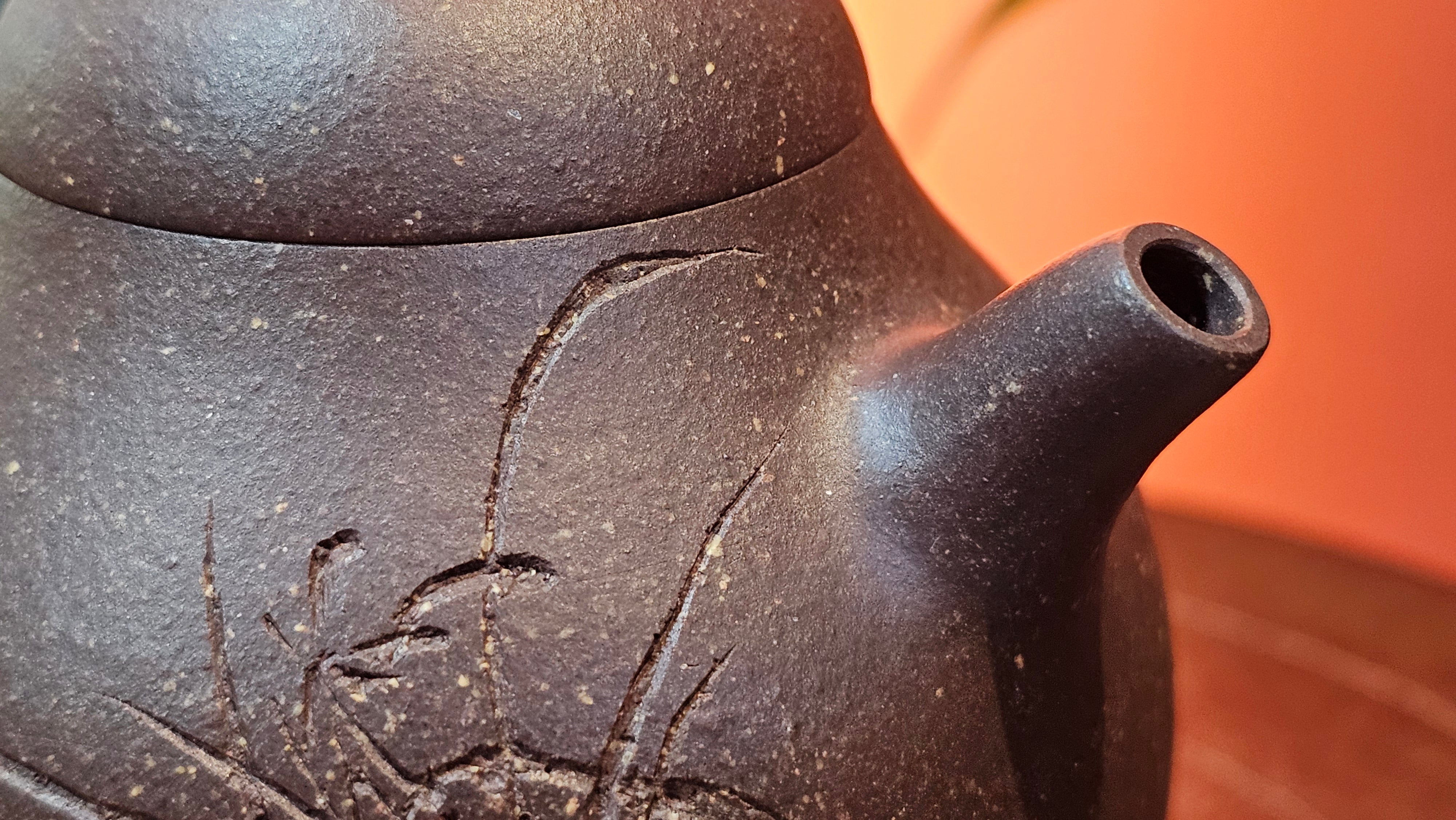 Qie Gua《茄瓜》~ "The Gourd", 153.3ml, Hei Zi Ni 黑紫泥, by our Craftsman Zhang Huan 张欢, Calligraphy and Orchids Engraving by Craftsman Yi Cheng 逸成 Congratulations!to Mr S.S.! 1401hrs 24th Sept 2025! India🇮🇳!