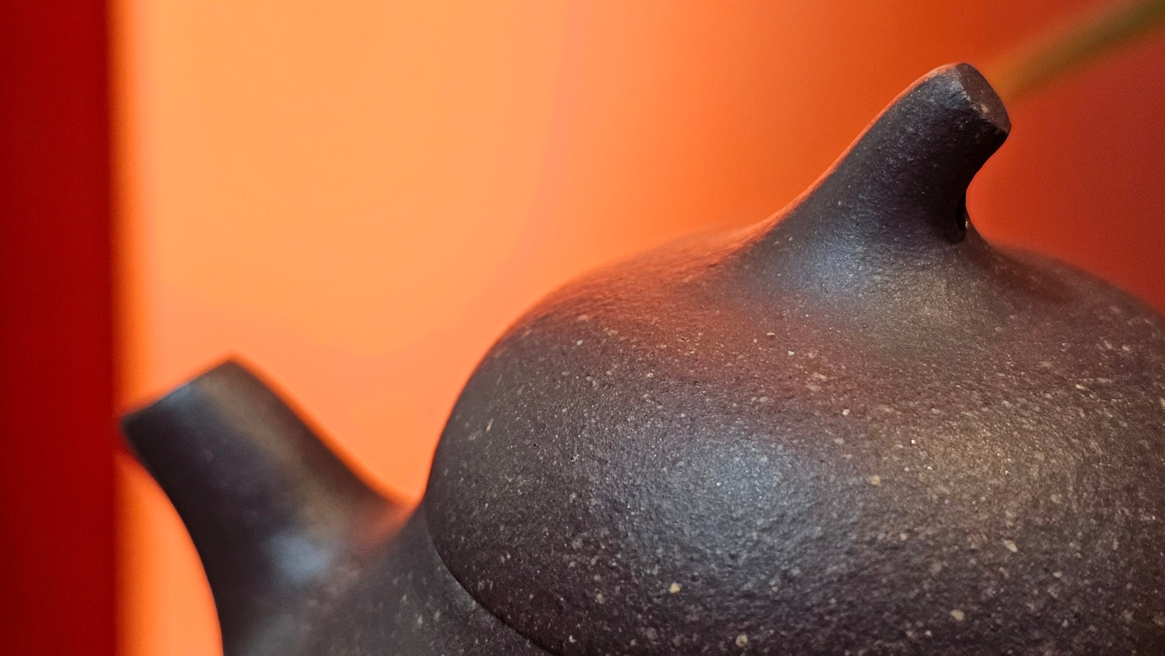 Qie Gua《茄瓜》~ "The Gourd", 153.3ml, Hei Zi Ni 黑紫泥, by our Craftsman Zhang Huan 张欢, Calligraphy and Orchids Engraving by Craftsman Yi Cheng 逸成 Congratulations!to Mr S.S.! 1401hrs 24th Sept 2025! India🇮🇳!