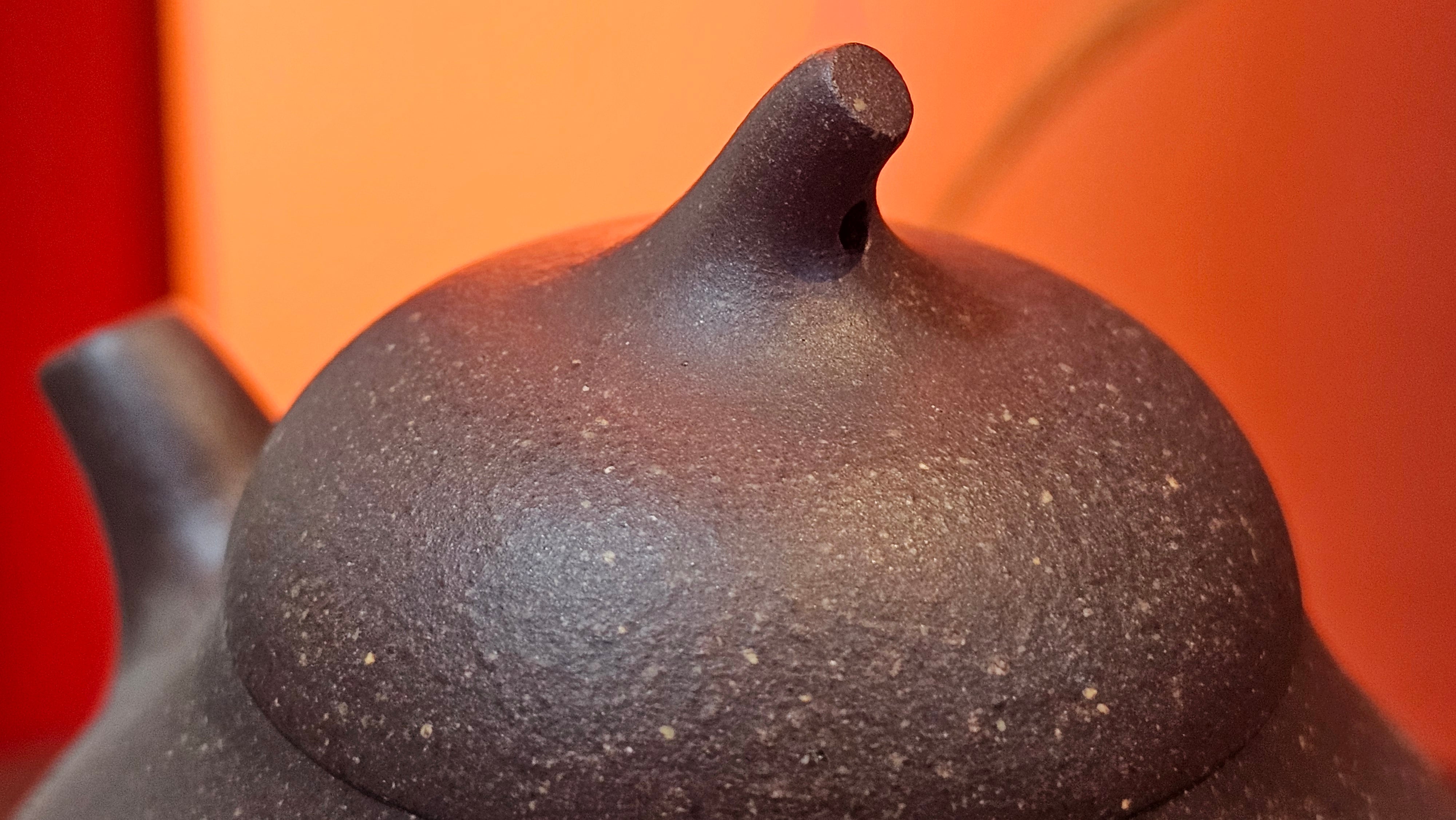 Qie Gua《茄瓜》~ "The Gourd", 153.3ml, Hei Zi Ni 黑紫泥, by our Craftsman Zhang Huan 张欢, Calligraphy and Orchids Engraving by Craftsman Yi Cheng 逸成 Congratulations!to Mr S.S.! 1401hrs 24th Sept 2025! India🇮🇳!