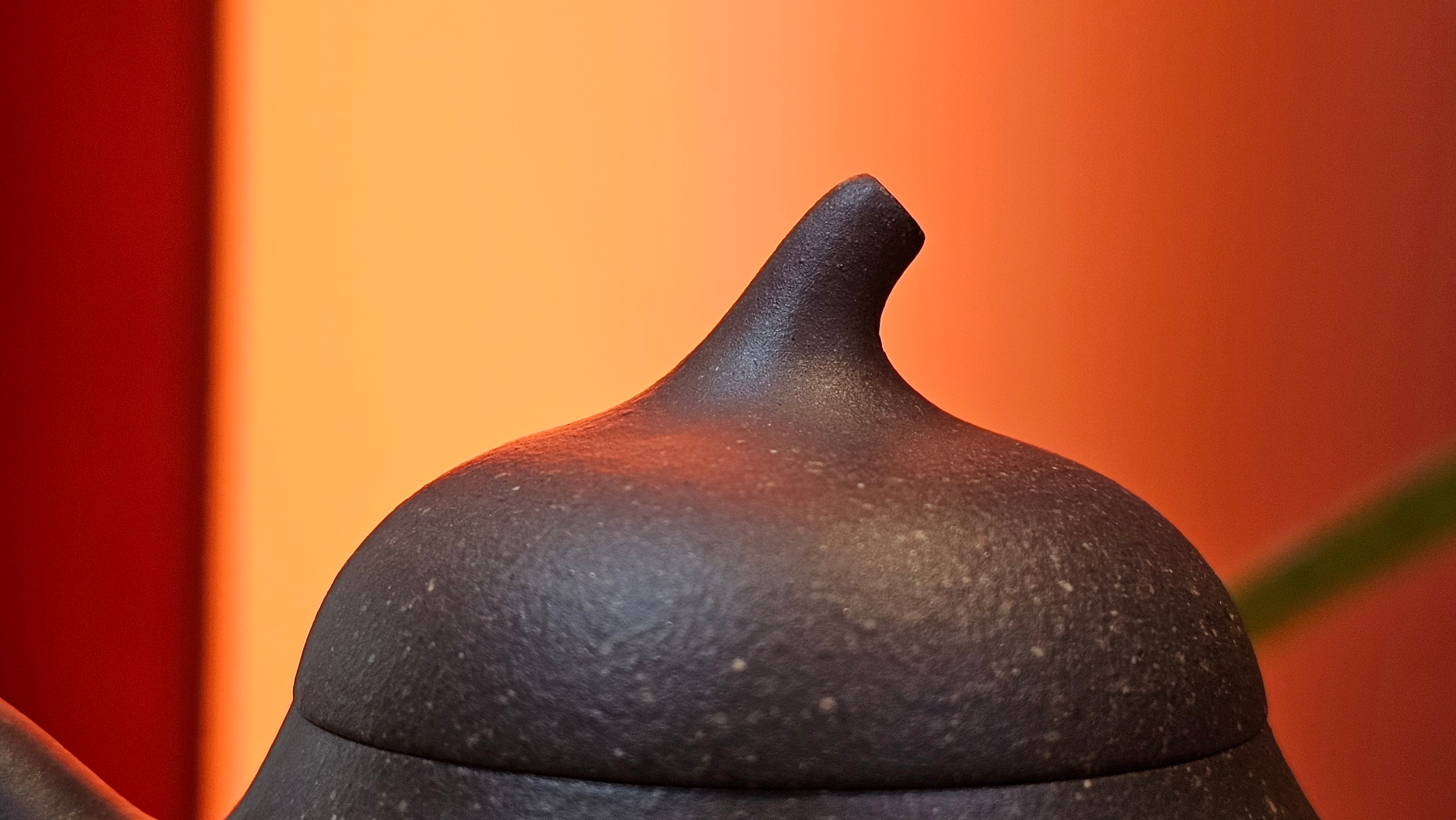 Qie Gua《茄瓜》~ "The Gourd", 153.3ml, Hei Zi Ni 黑紫泥, by our Craftsman Zhang Huan 张欢, Calligraphy and Orchids Engraving by Craftsman Yi Cheng 逸成 Congratulations!to Mr S.S.! 1401hrs 24th Sept 2025! India🇮🇳!