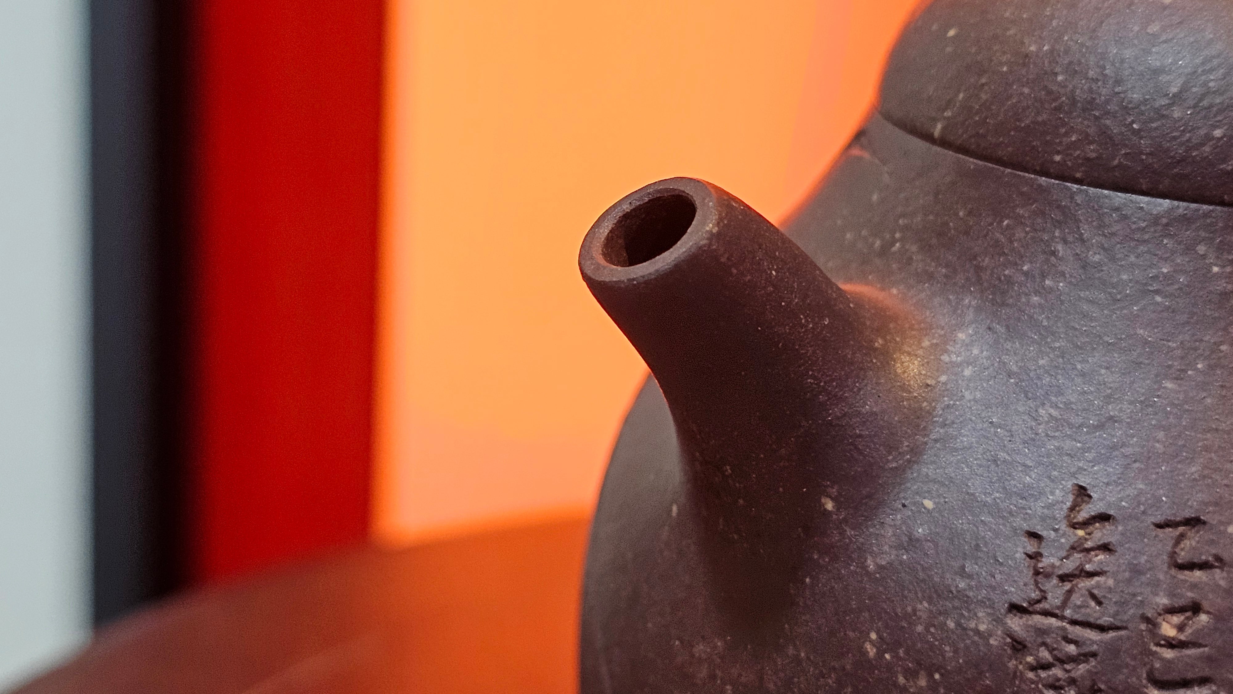 Qie Gua《茄瓜》~ "The Gourd", 153.3ml, Hei Zi Ni 黑紫泥, by our Craftsman Zhang Huan 张欢, Calligraphy and Orchids Engraving by Craftsman Yi Cheng 逸成 Congratulations!to Mr S.S.! 1401hrs 24th Sept 2025! India🇮🇳!