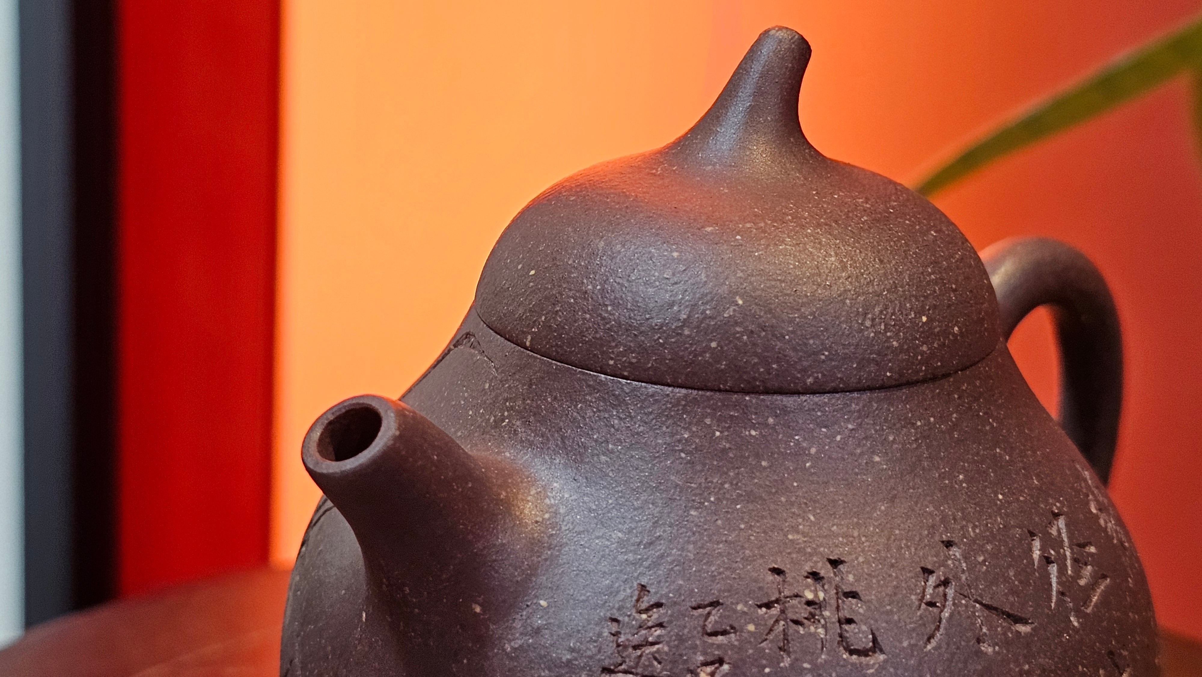 Qie Gua《茄瓜》~ "The Gourd", 153.3ml, Hei Zi Ni 黑紫泥, by our Craftsman Zhang Huan 张欢, Calligraphy and Orchids Engraving by Craftsman Yi Cheng 逸成 Congratulations!to Mr S.S.! 1401hrs 24th Sept 2025! India🇮🇳!