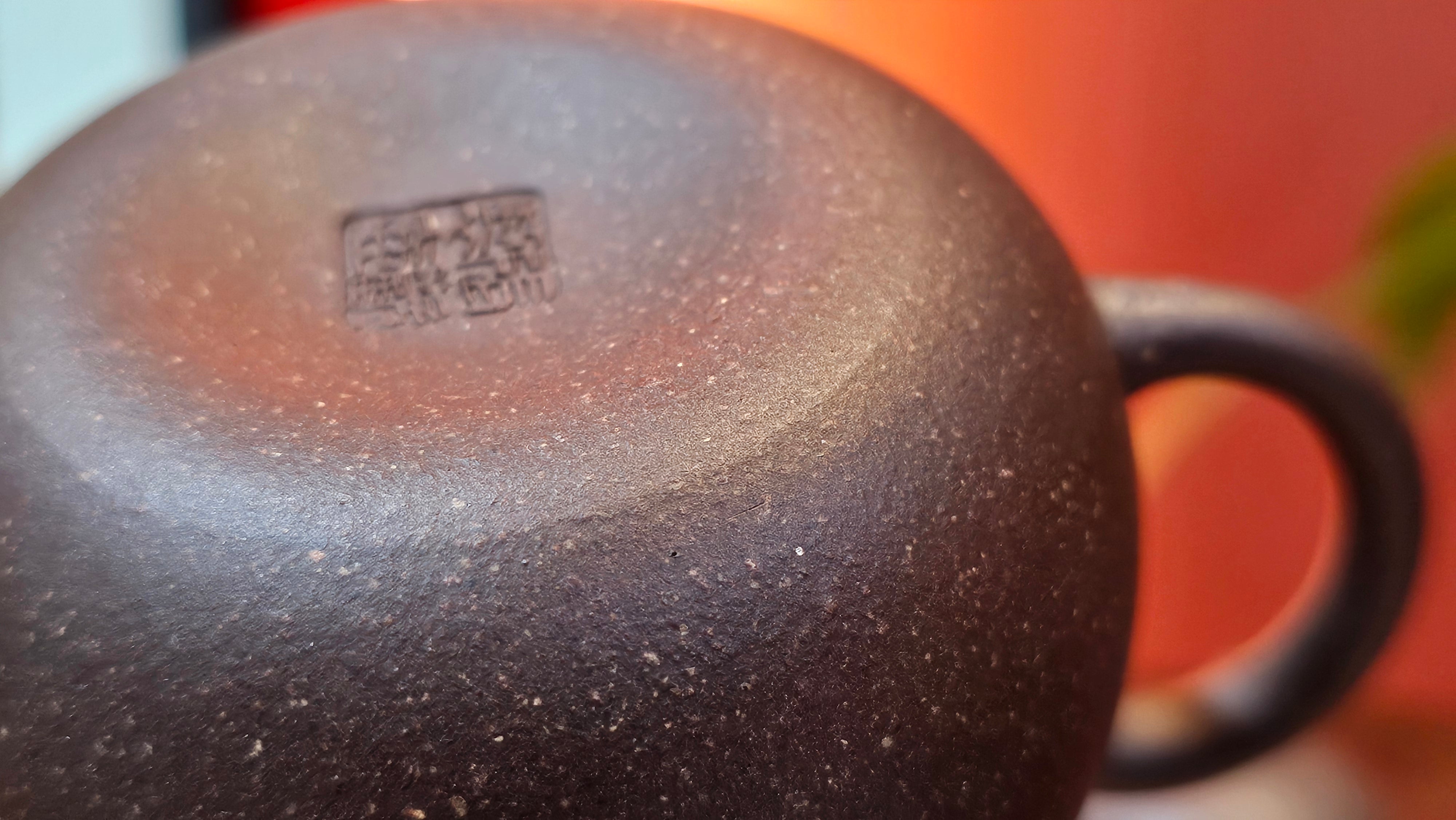 Qie Gua《茄瓜》~ "The Gourd", 153.3ml, Hei Zi Ni 黑紫泥, by our Craftsman Zhang Huan 张欢, Calligraphy and Orchids Engraving by Craftsman Yi Cheng 逸成 Congratulations!to Mr S.S.! 1401hrs 24th Sept 2025! India🇮🇳!