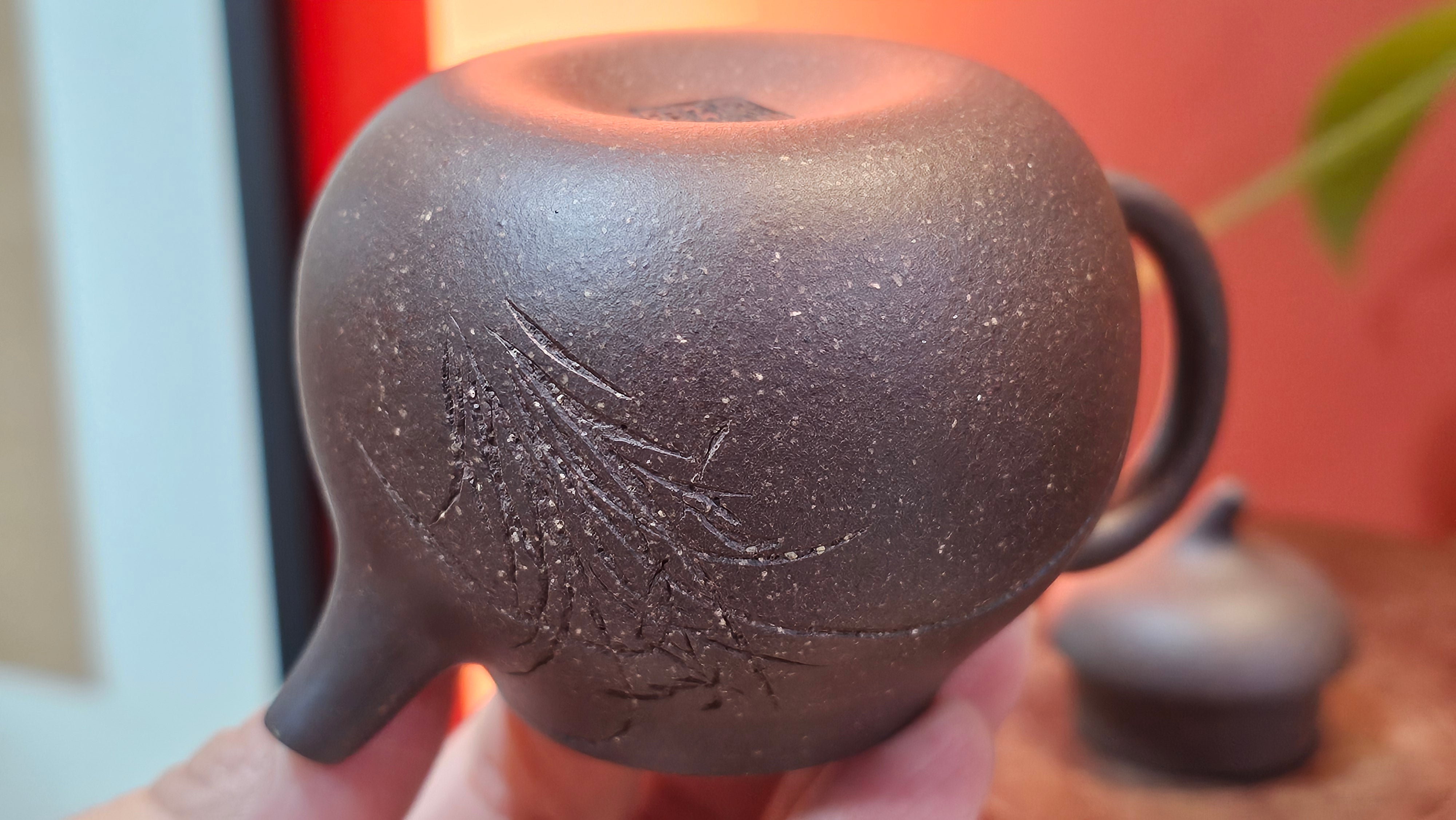 Qie Gua《茄瓜》~ "The Gourd", 153.3ml, Hei Zi Ni 黑紫泥, by our Craftsman Zhang Huan 张欢, Calligraphy and Orchids Engraving by Craftsman Yi Cheng 逸成 Congratulations!to Mr S.S.! 1401hrs 24th Sept 2025! India🇮🇳!