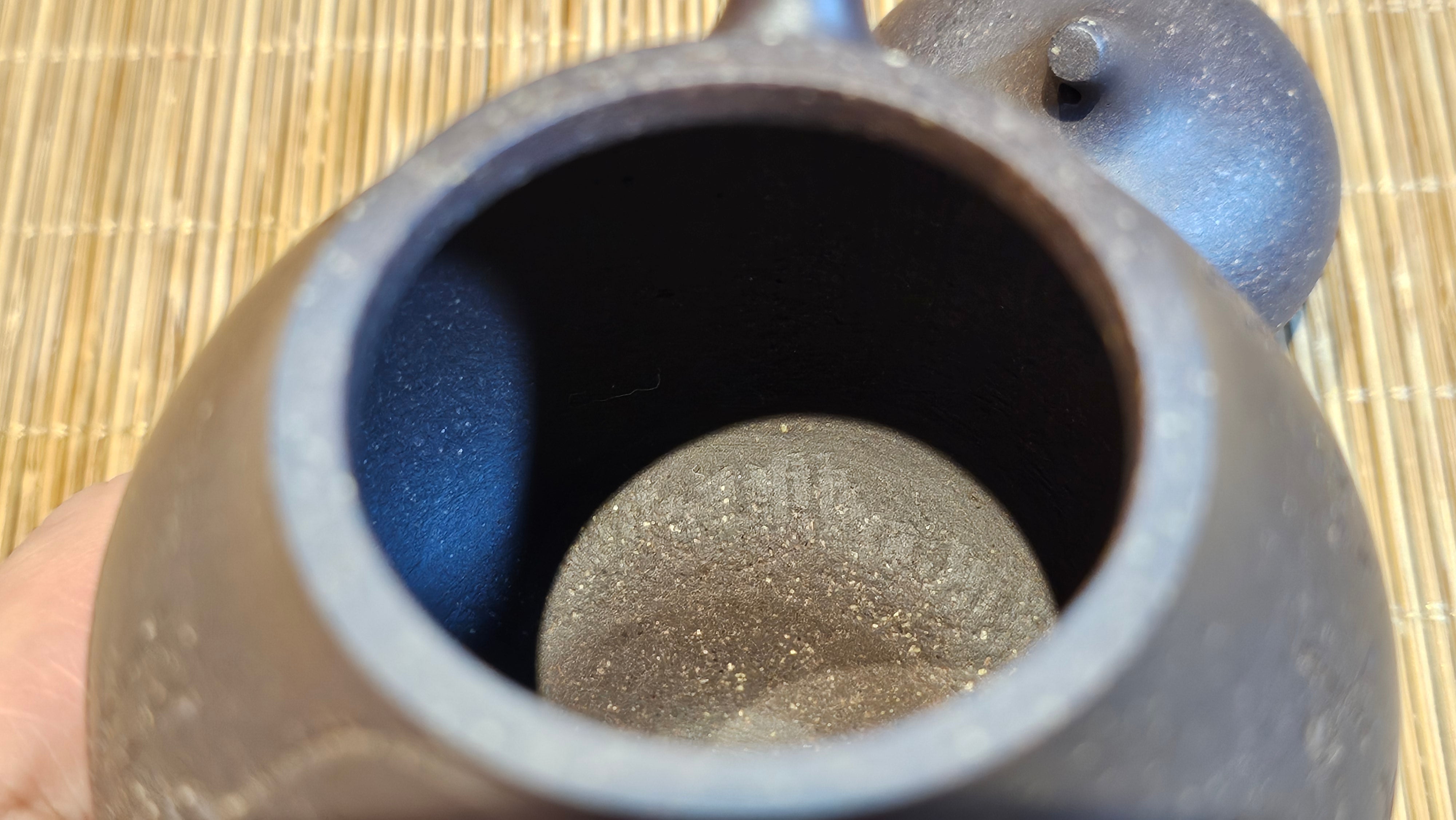 Qie Gua《茄瓜》~ "The Gourd", 153.3ml, Hei Zi Ni 黑紫泥, by our Craftsman Zhang Huan 张欢, Calligraphy and Orchids Engraving by Craftsman Yi Cheng 逸成 Congratulations!to Mr S.S.! 1401hrs 24th Sept 2025! India🇮🇳!