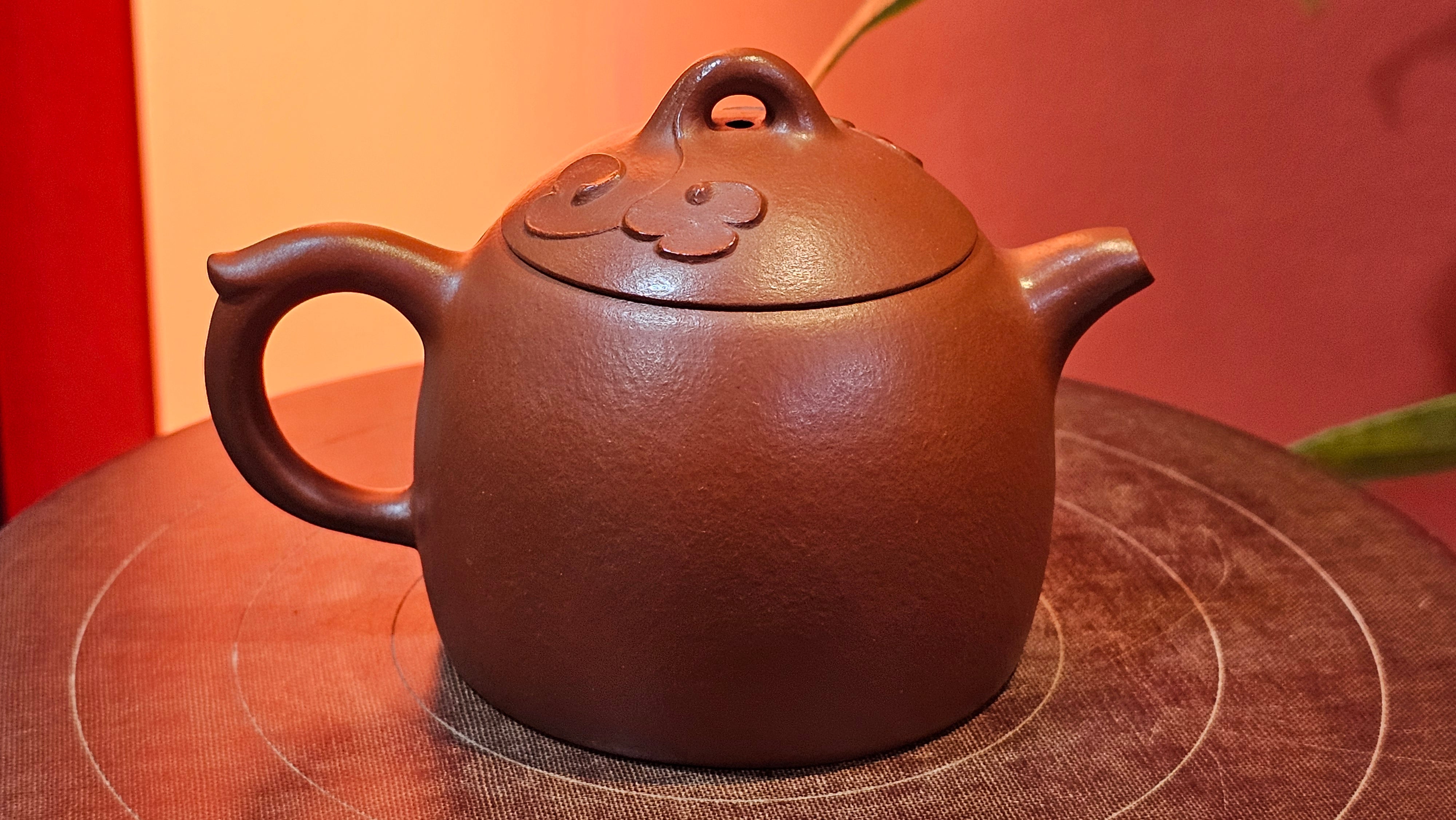 Mini! Qin Quan 秦权, with Oriental Clouds Embellishments 云朵贴花工艺, 120.8ml, Xiao Mei Yao Zhu Ni 小煤窑朱泥, by Craftsman Chen Yue Fei 陈跃飞 ~!Congratulations to Mr J.M.! 0725hrs 9th Oct 2025, Roanoke! VA.