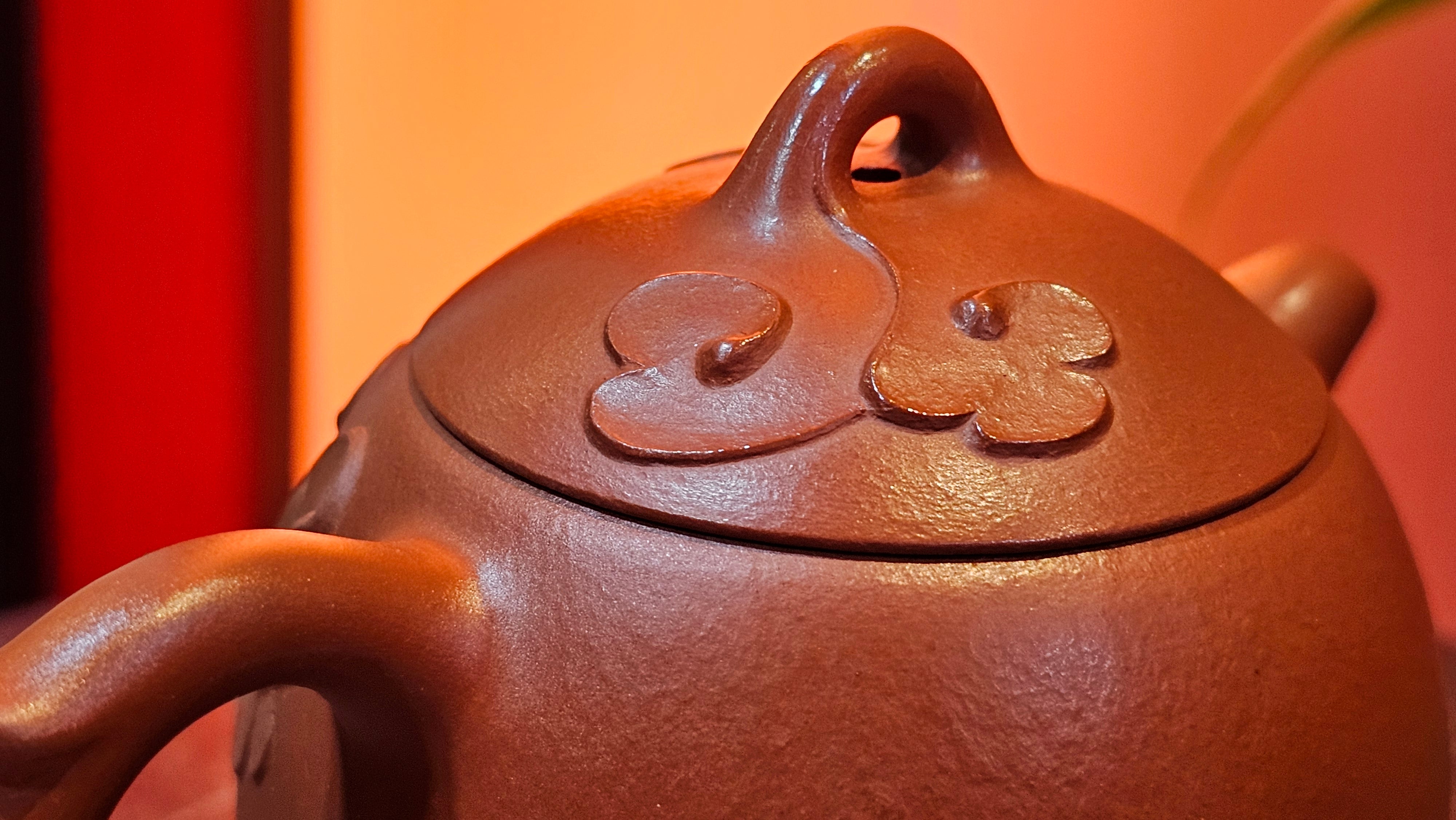 Mini! Qin Quan 秦权, with Oriental Clouds Embellishments 云朵贴花工艺, 120.8ml, Xiao Mei Yao Zhu Ni 小煤窑朱泥, by Craftsman Chen Yue Fei 陈跃飞 ~!Congratulations to Mr J.M.! 0725hrs 9th Oct 2025, Roanoke! VA.