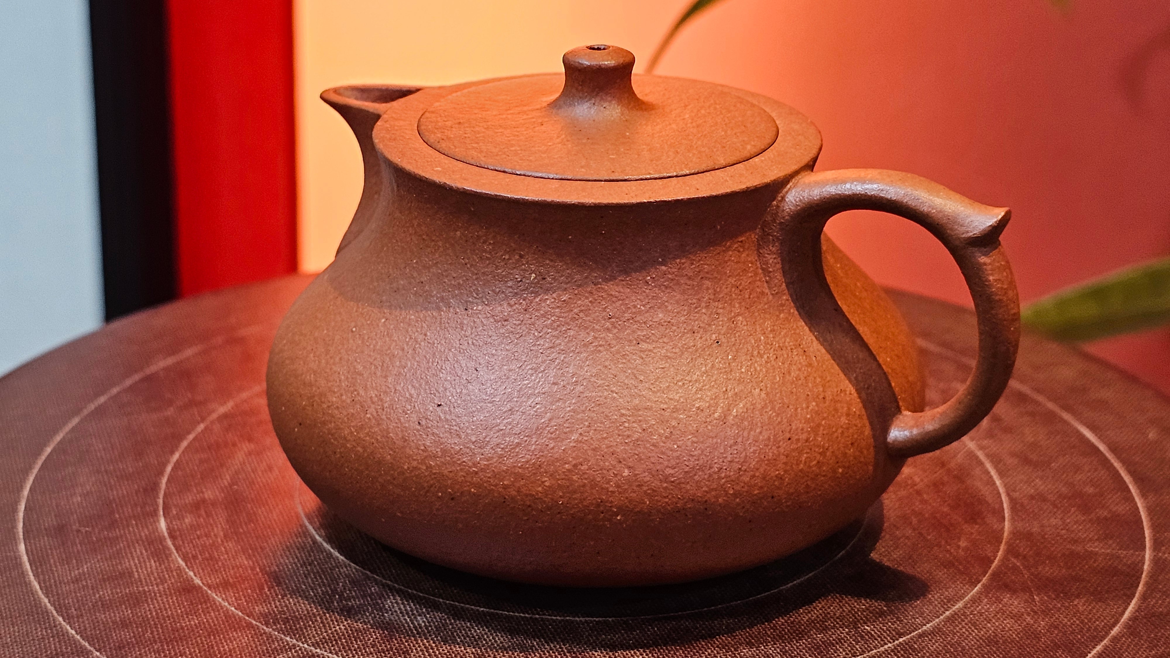 Le Rong 乐荣, 126.6ml, rare Zhu Sha 朱砂 (highest granularity form of ZhuNi), by Craftsman Gu Xiao Ming 顾小明 ~ Congratulations to Mr J.S.! 1223hrs 26th Sept 2025, Chicago! IL!