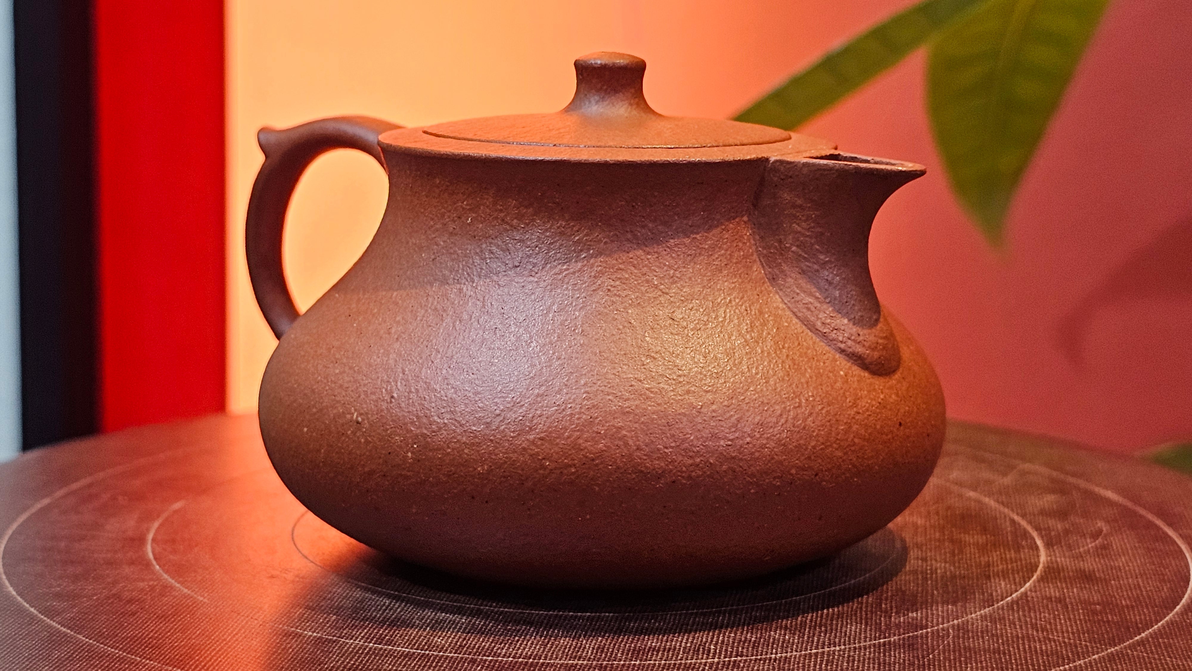 Le Rong 乐荣, 126.6ml, rare Zhu Sha 朱砂 (highest granularity form of ZhuNi), by Craftsman Gu Xiao Ming 顾小明 ~ Congratulations to Mr J.S.! 1223hrs 26th Sept 2025, Chicago! IL!