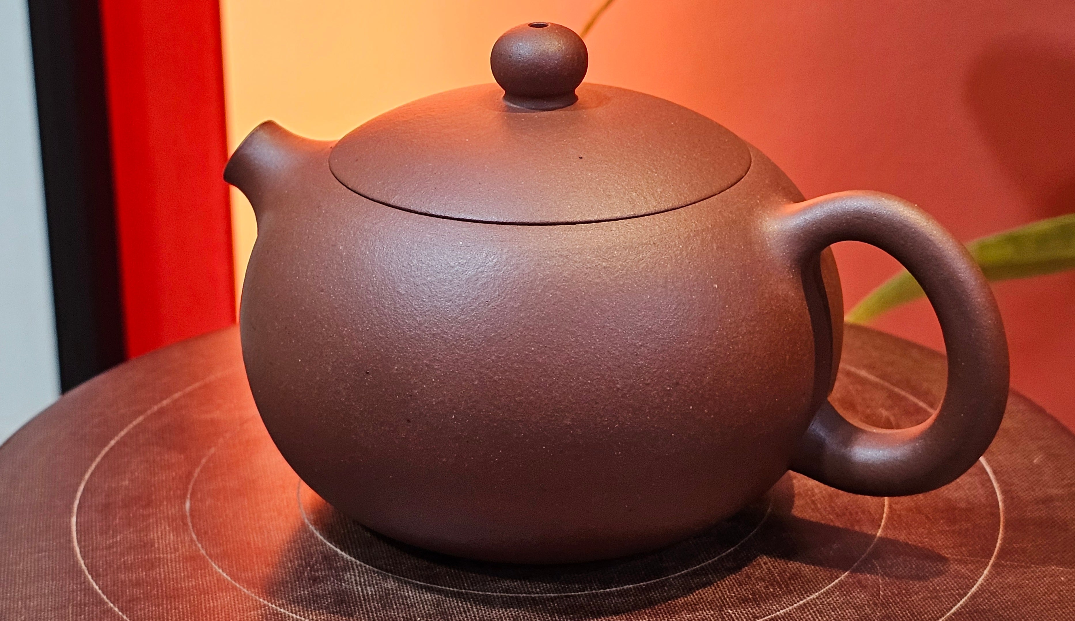 Xi Shi 西施, 205.3ml, Di Cao Qing Zi Ni 底槽青紫泥, by Craftsman Gu Xiao Ming 顾小明 ~ Congratulations to Mr E.A.! 1545hrs 4th Oct 2025, Colorado Springs! CO.