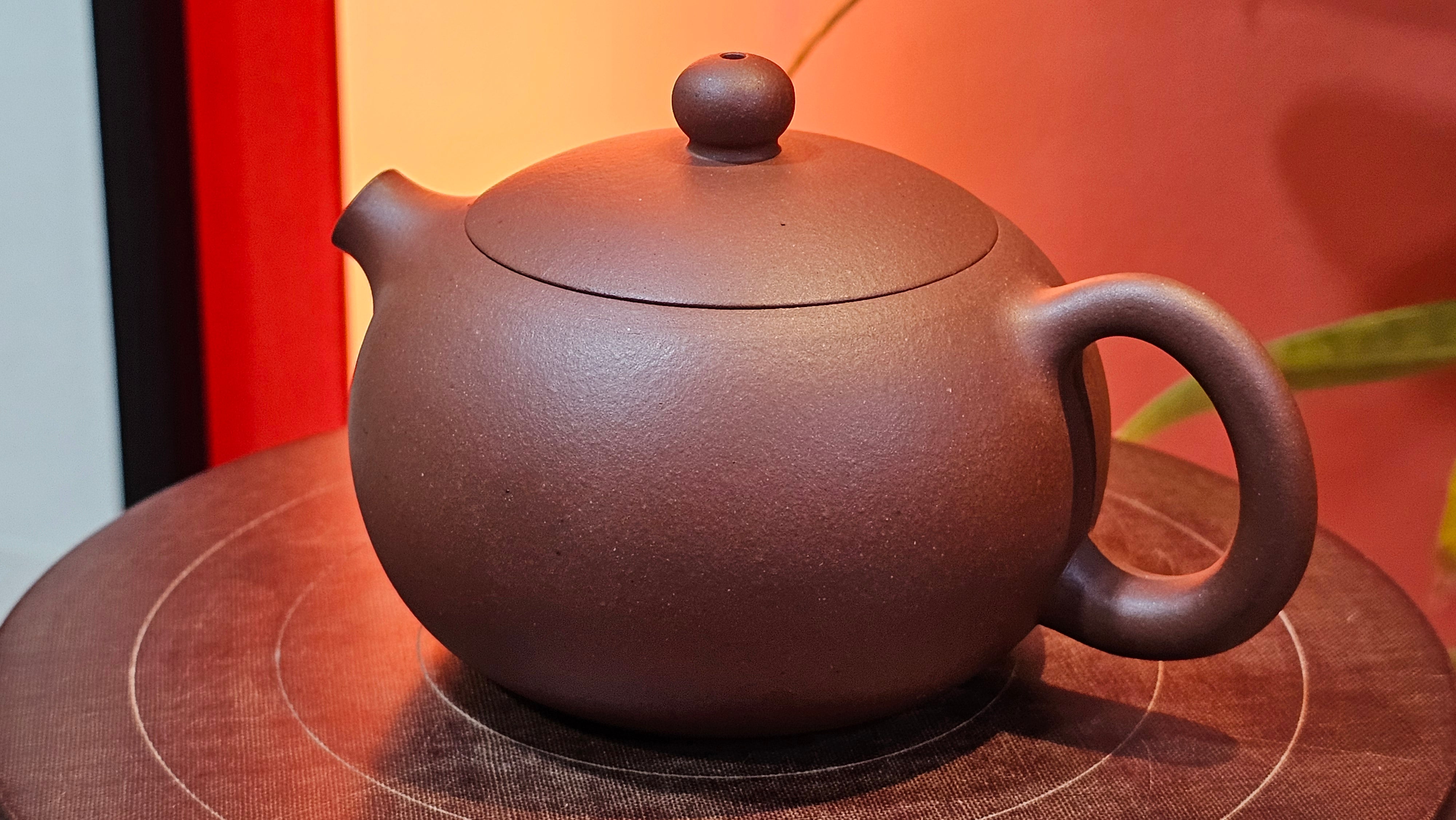 Xi Shi 西施, 205.3ml, Di Cao Qing Zi Ni 底槽青紫泥, by Craftsman Gu Xiao Ming 顾小明 ~ Congratulations to Mr E.A.! 1545hrs 4th Oct 2025, Colorado Springs! CO.