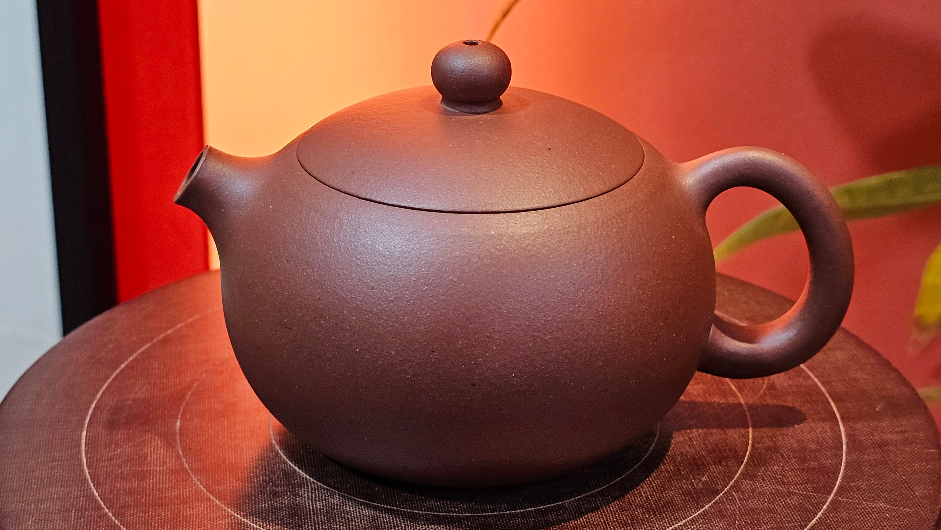 Xi Shi 西施, 205.3ml, Di Cao Qing Zi Ni 底槽青紫泥, by Craftsman Gu Xiao Ming 顾小明 ~ Congratulations to Mr E.A.! 1545hrs 4th Oct 2025, Colorado Springs! CO.