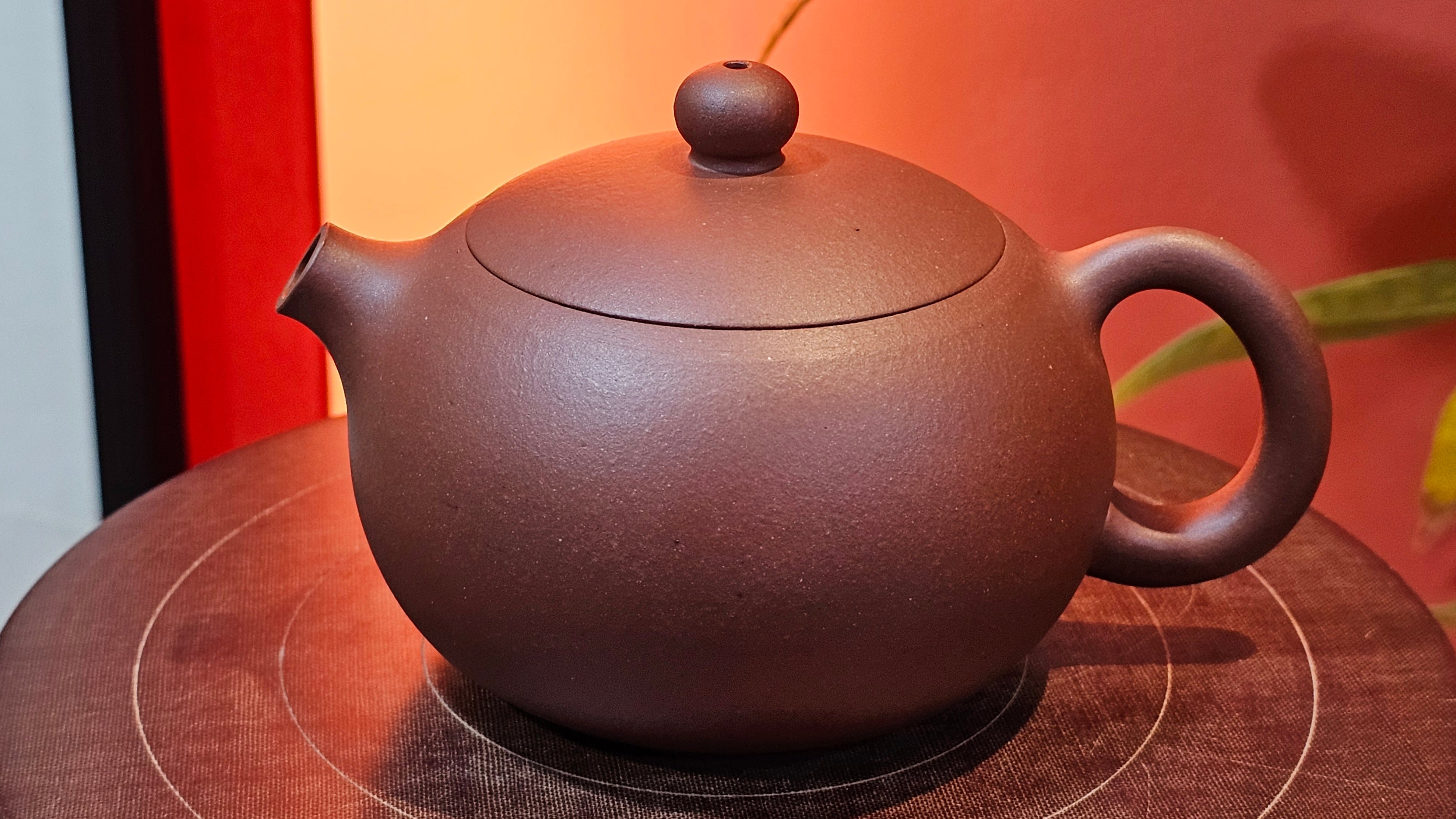 Xi Shi 西施, 205.3ml, Di Cao Qing Zi Ni 底槽青紫泥, by Craftsman Gu Xiao Ming 顾小明 ~ Congratulations to Mr E.A.! 1545hrs 4th Oct 2025, Colorado Springs! CO.