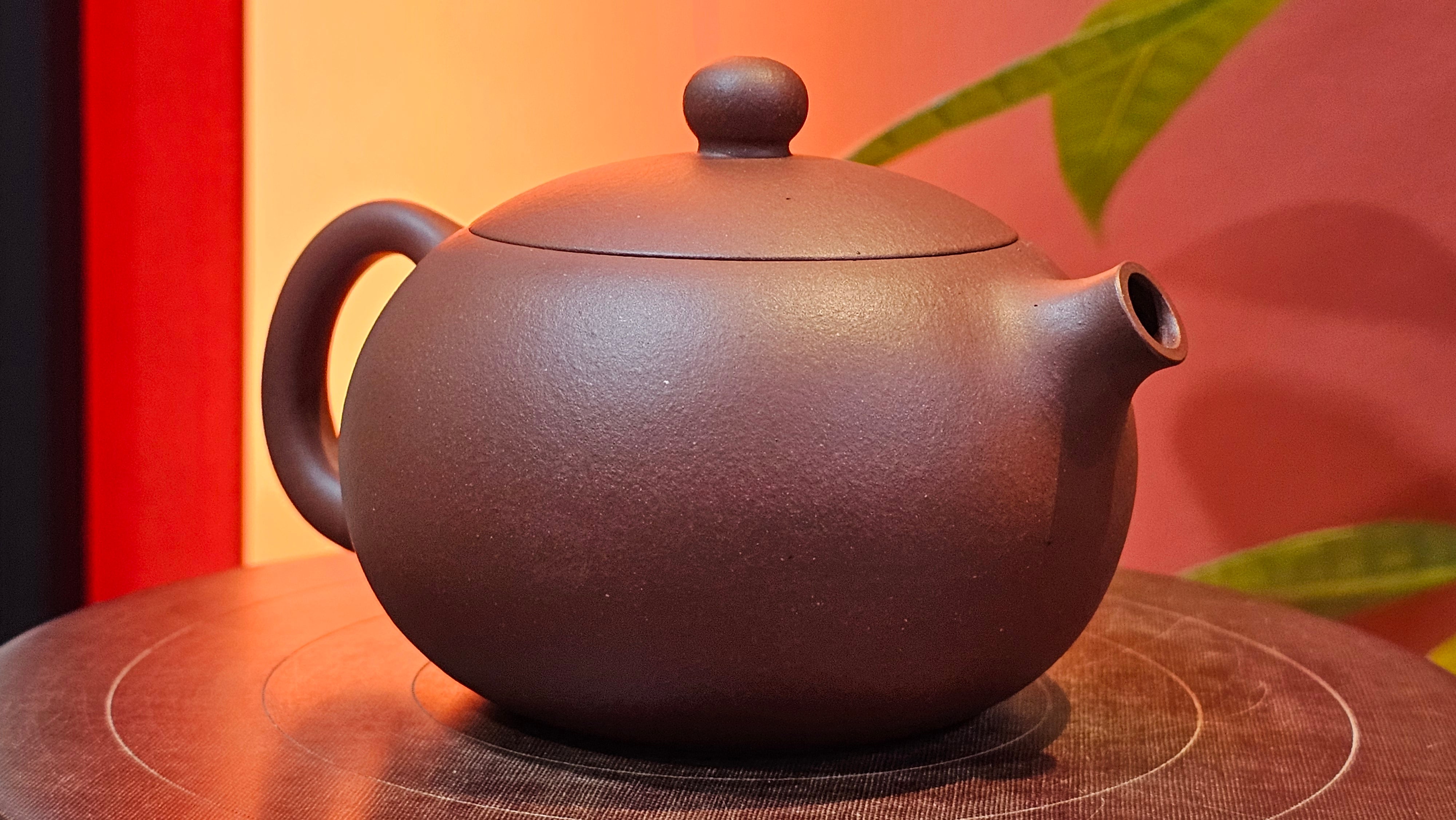 Xi Shi 西施, 205.3ml, Di Cao Qing Zi Ni 底槽青紫泥, by Craftsman Gu Xiao Ming 顾小明 ~ Congratulations to Mr E.A.! 1545hrs 4th Oct 2025, Colorado Springs! CO.