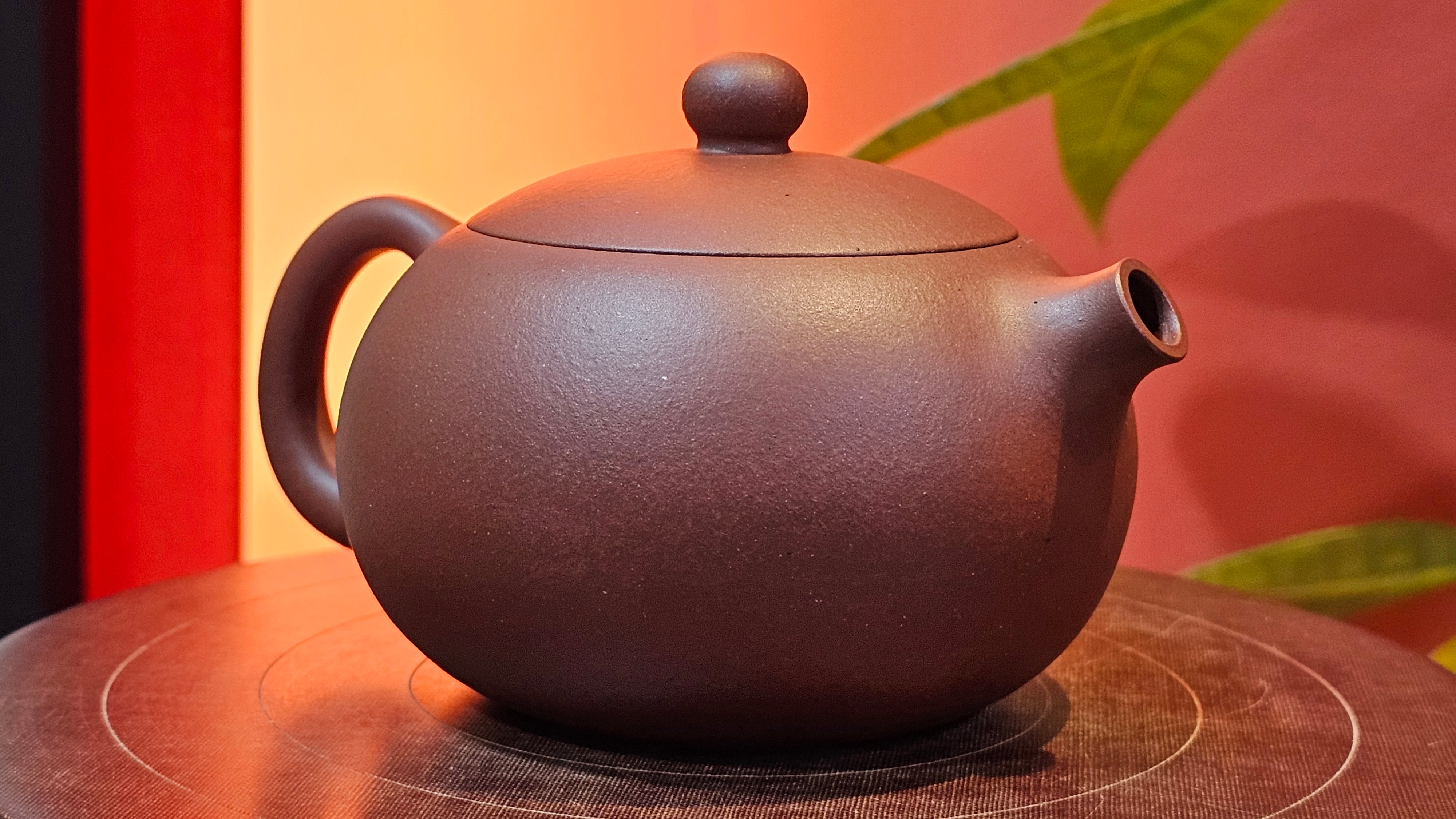 Xi Shi 西施, 205.3ml, Di Cao Qing Zi Ni 底槽青紫泥, by Craftsman Gu Xiao Ming 顾小明 ~ Congratulations to Mr E.A.! 1545hrs 4th Oct 2025, Colorado Springs! CO.