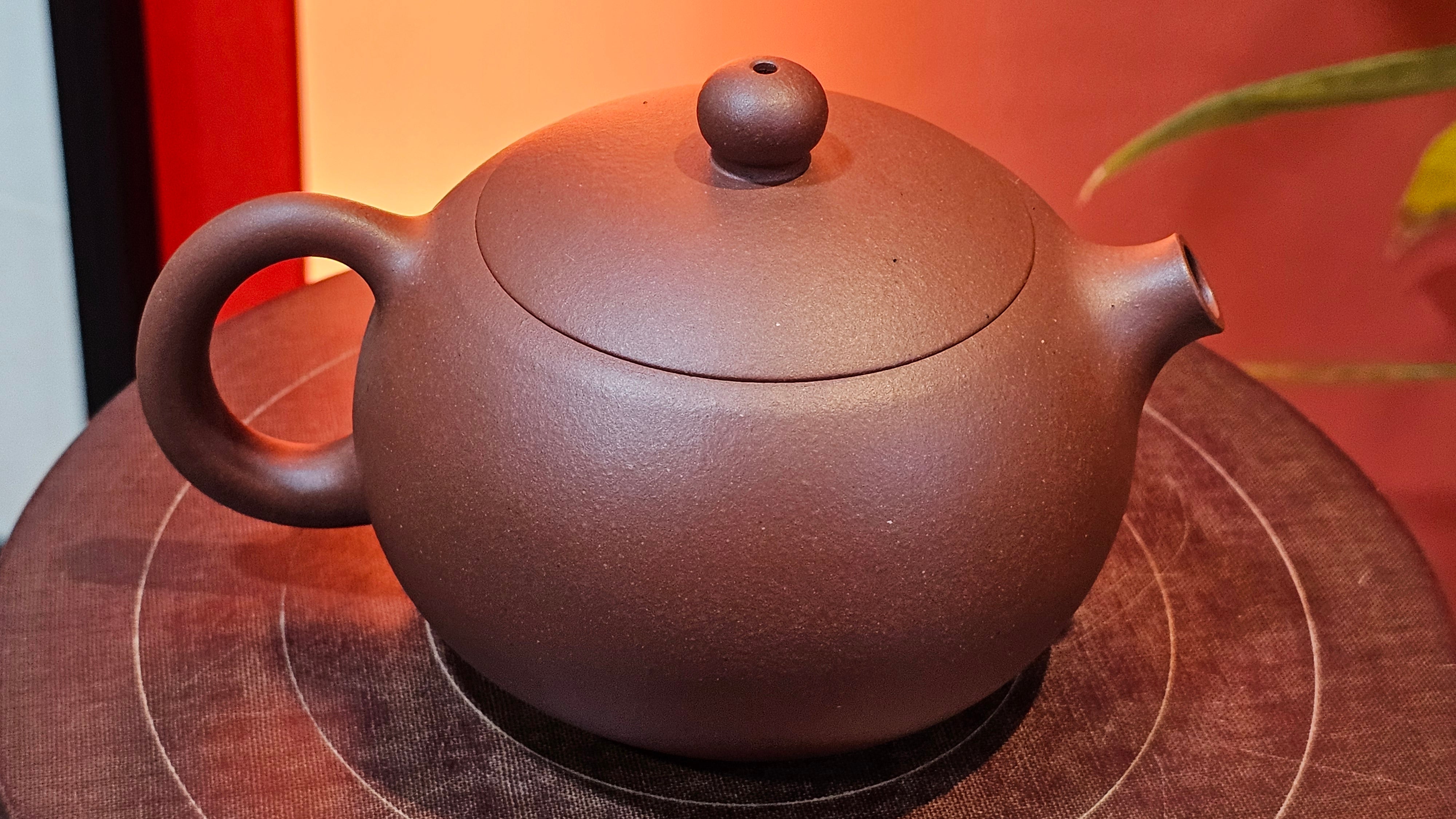 Xi Shi 西施, 205.3ml, Di Cao Qing Zi Ni 底槽青紫泥, by Craftsman Gu Xiao Ming 顾小明 ~ Congratulations to Mr E.A.! 1545hrs 4th Oct 2025, Colorado Springs! CO.