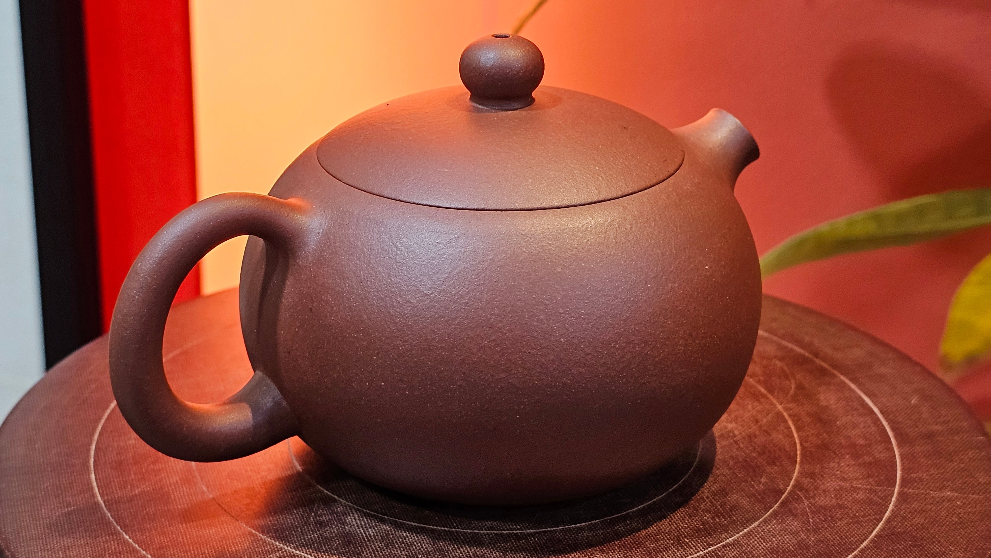 Xi Shi 西施, 205.3ml, Di Cao Qing Zi Ni 底槽青紫泥, by Craftsman Gu Xiao Ming 顾小明 ~ Congratulations to Mr E.A.! 1545hrs 4th Oct 2025, Colorado Springs! CO.