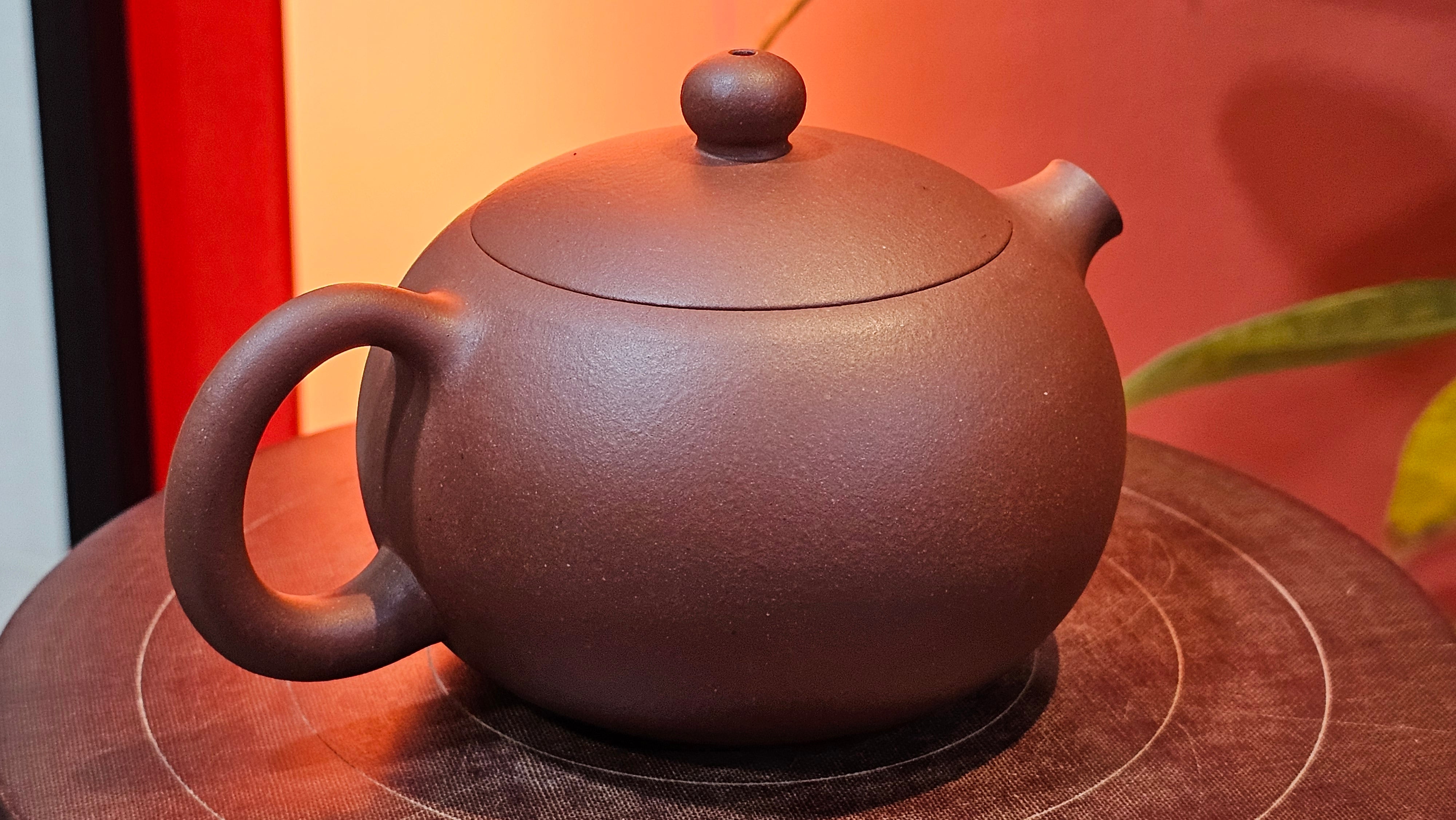 Xi Shi 西施, 205.3ml, Di Cao Qing Zi Ni 底槽青紫泥, by Craftsman Gu Xiao Ming 顾小明 ~ Congratulations to Mr E.A.! 1545hrs 4th Oct 2025, Colorado Springs! CO.