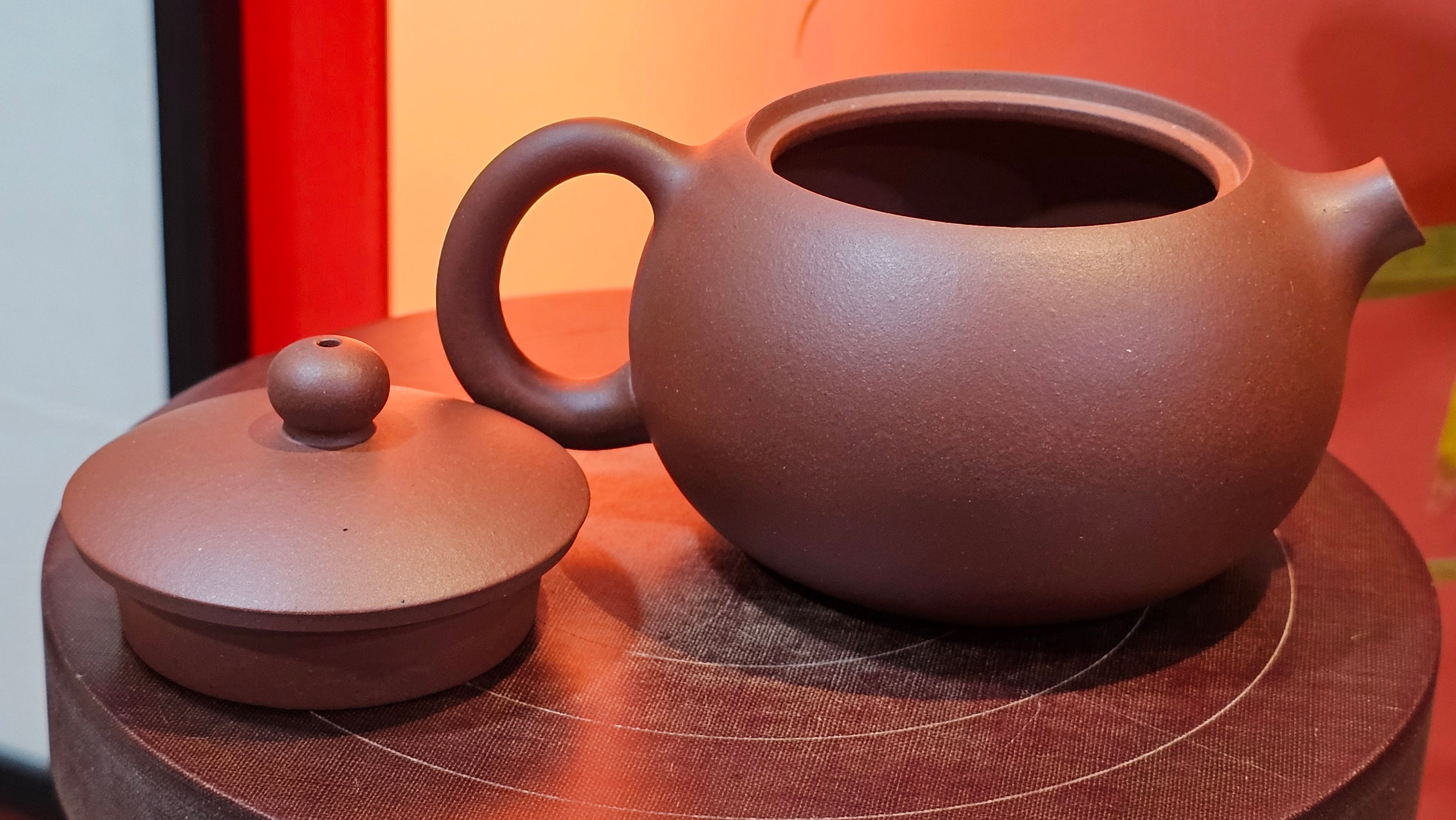 Xi Shi 西施, 205.3ml, Di Cao Qing Zi Ni 底槽青紫泥, by Craftsman Gu Xiao Ming 顾小明 ~ Congratulations to Mr E.A.! 1545hrs 4th Oct 2025, Colorado Springs! CO.