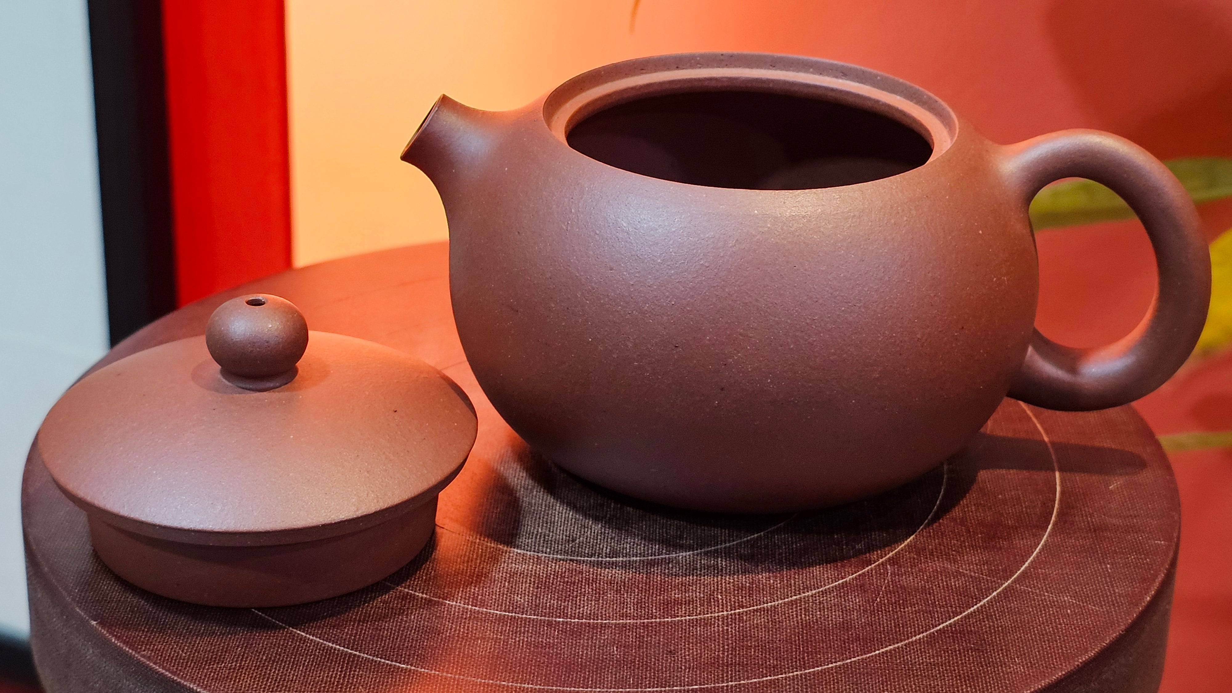 Xi Shi 西施, 205.3ml, Di Cao Qing Zi Ni 底槽青紫泥, by Craftsman Gu Xiao Ming 顾小明 ~ Congratulations to Mr E.A.! 1545hrs 4th Oct 2025, Colorado Springs! CO.