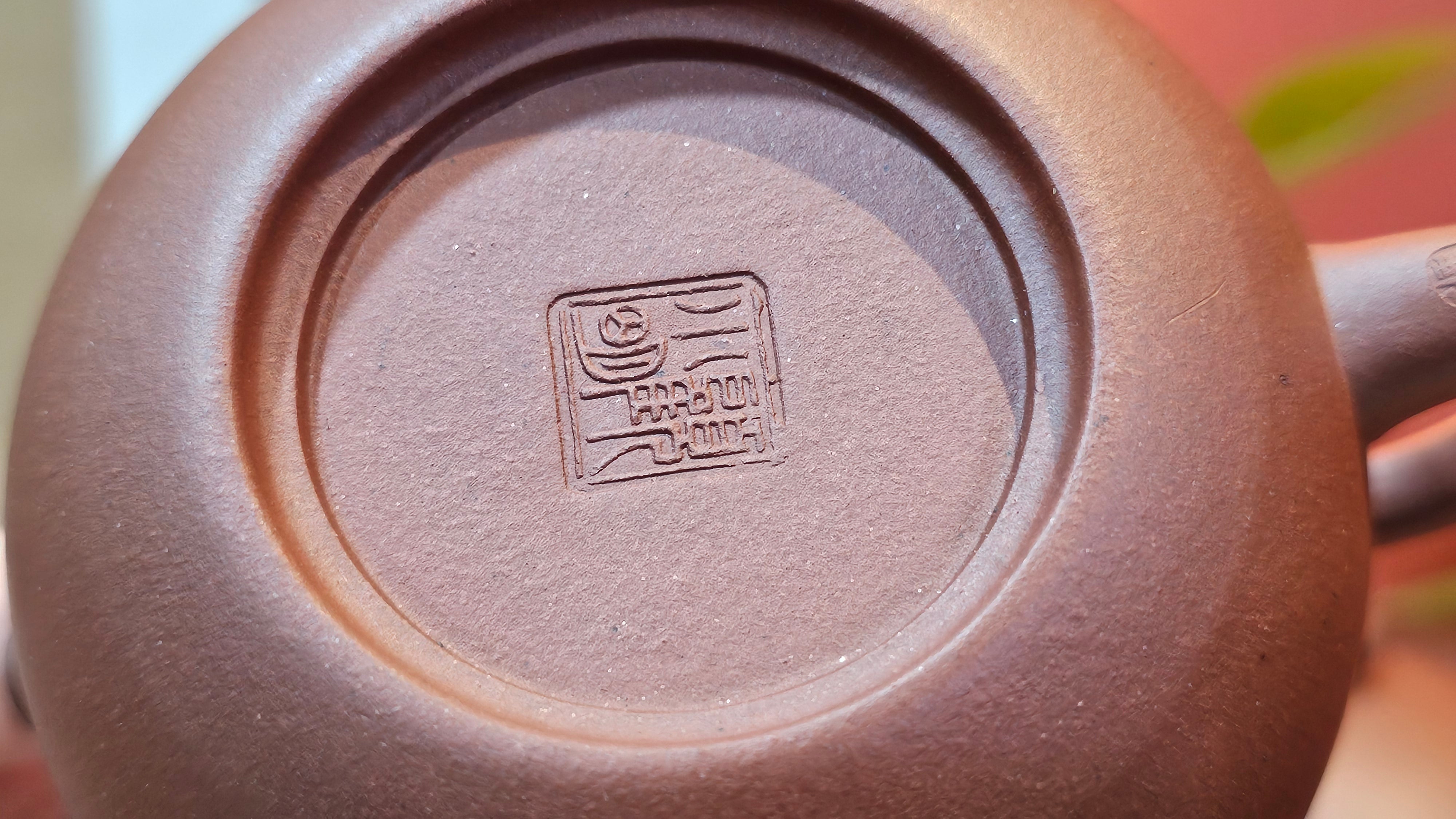 Xi Shi 西施, 205.3ml, Di Cao Qing Zi Ni 底槽青紫泥, by Craftsman Gu Xiao Ming 顾小明 ~ Congratulations to Mr E.A.! 1545hrs 4th Oct 2025, Colorado Springs! CO.