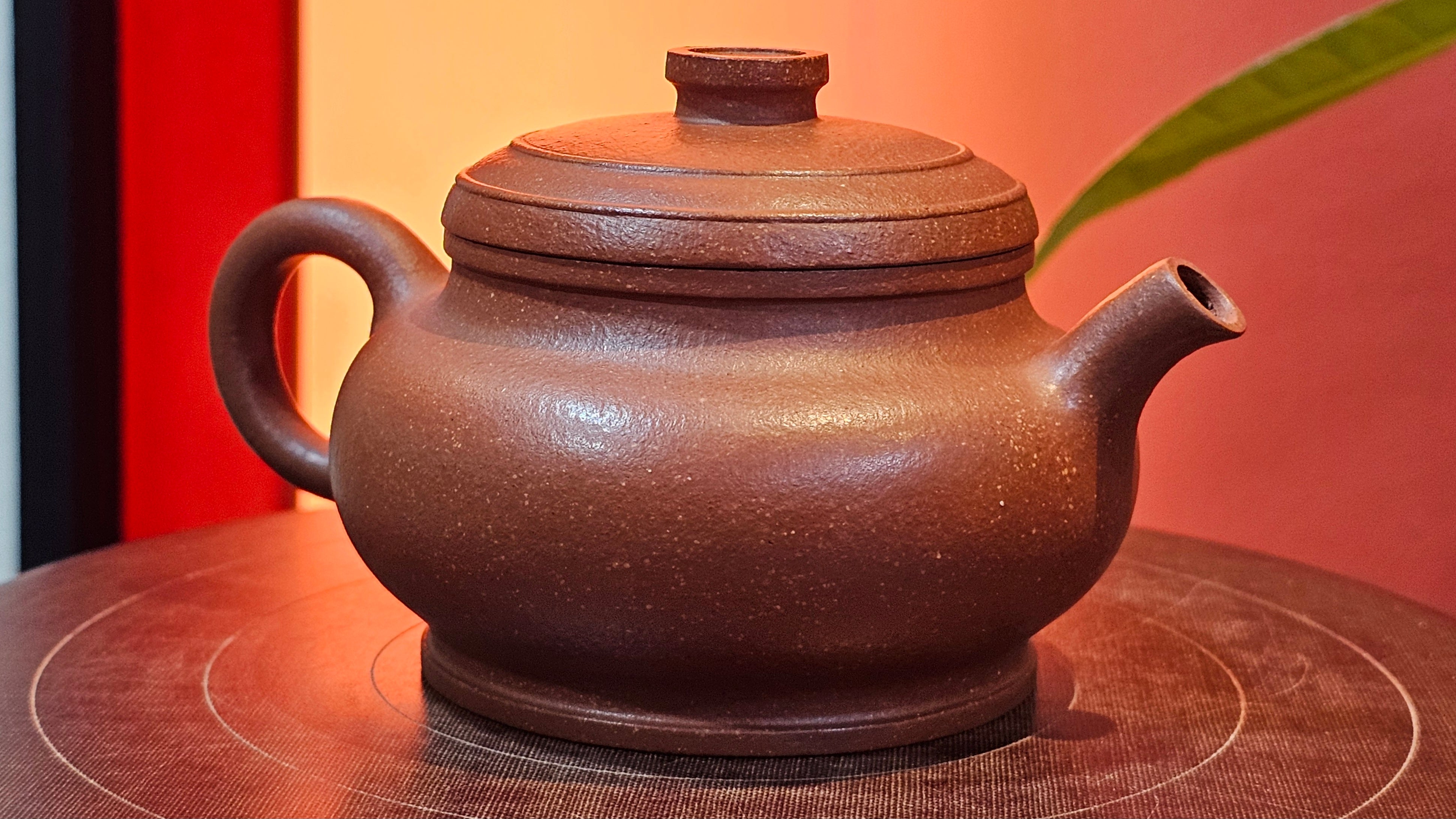 Song Jin Hu《颂金壶》, 153.6ml, Hong Jiang Po Ni 红降坡泥, by Craftsman Chen Gui Zhi 陈桂枝。(Red JiangPoNi rarer than Yellow JiangPoNi, XiaoMeiYao & ZhaoZhuang ZhuNi) ~!Congratulations to Mr A.T., A.C., 1945hrs 4th Oct 2025, München, Germany🇩🇪!