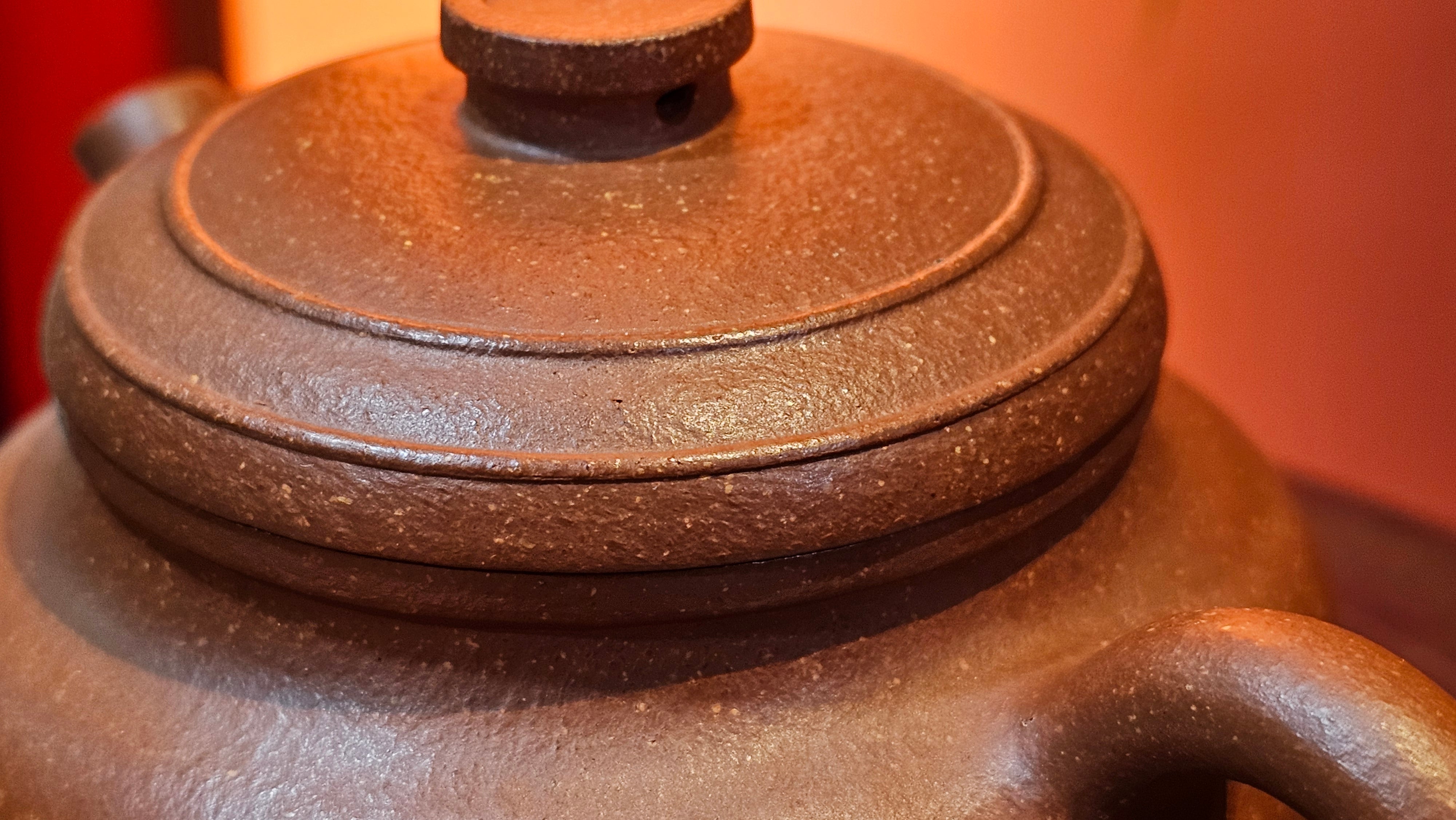 Song Jin Hu《颂金壶》, 153.6ml, Hong Jiang Po Ni 红降坡泥, by Craftsman Chen Gui Zhi 陈桂枝。(Red JiangPoNi rarer than Yellow JiangPoNi, XiaoMeiYao & ZhaoZhuang ZhuNi) ~!Congratulations to Mr A.T., A.C., 1945hrs 4th Oct 2025, München, Germany🇩🇪!