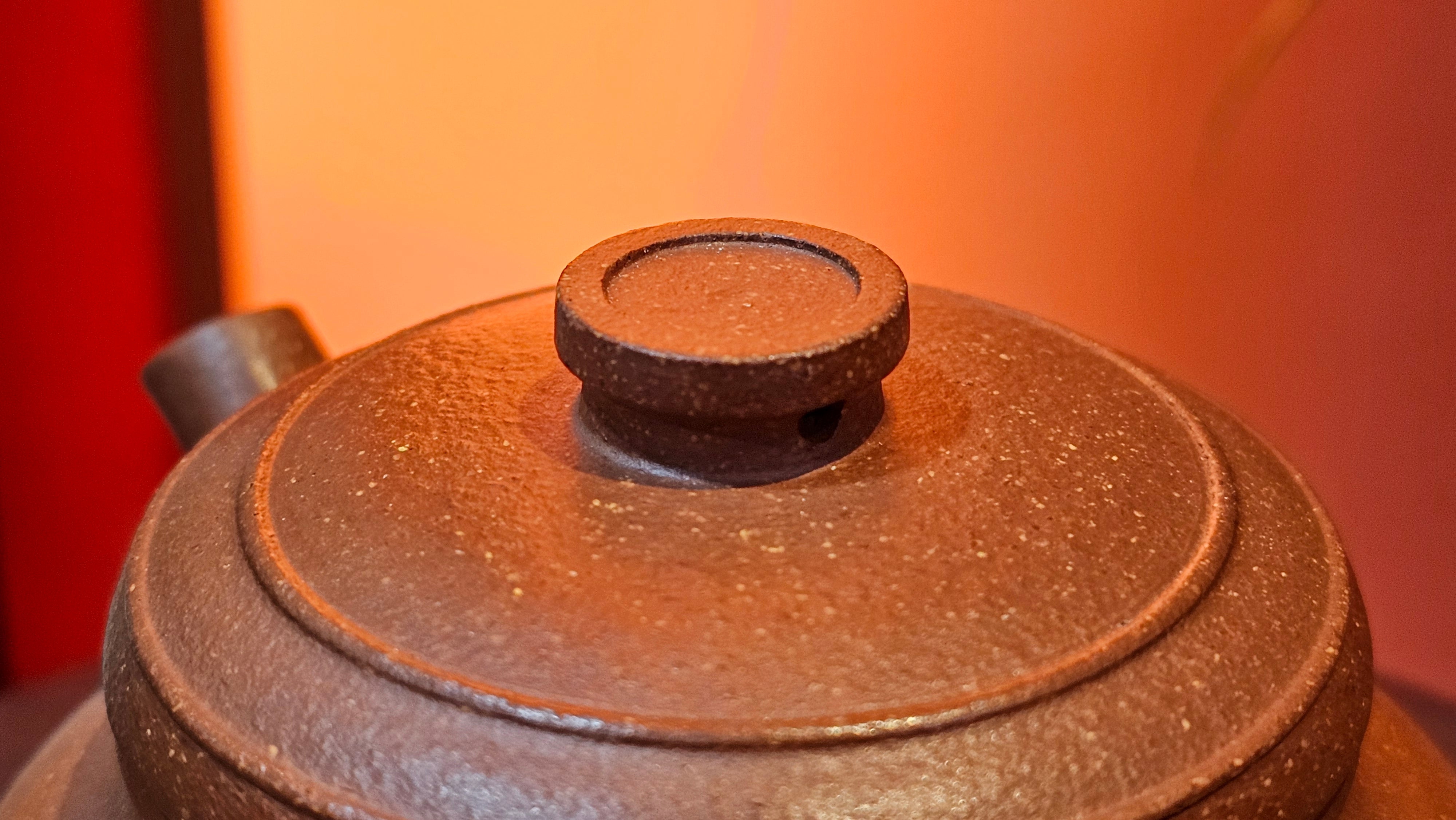 Song Jin Hu《颂金壶》, 153.6ml, Hong Jiang Po Ni 红降坡泥, by Craftsman Chen Gui Zhi 陈桂枝。(Red JiangPoNi rarer than Yellow JiangPoNi, XiaoMeiYao & ZhaoZhuang ZhuNi) ~!Congratulations to Mr A.T., A.C., 1945hrs 4th Oct 2025, München, Germany🇩🇪!